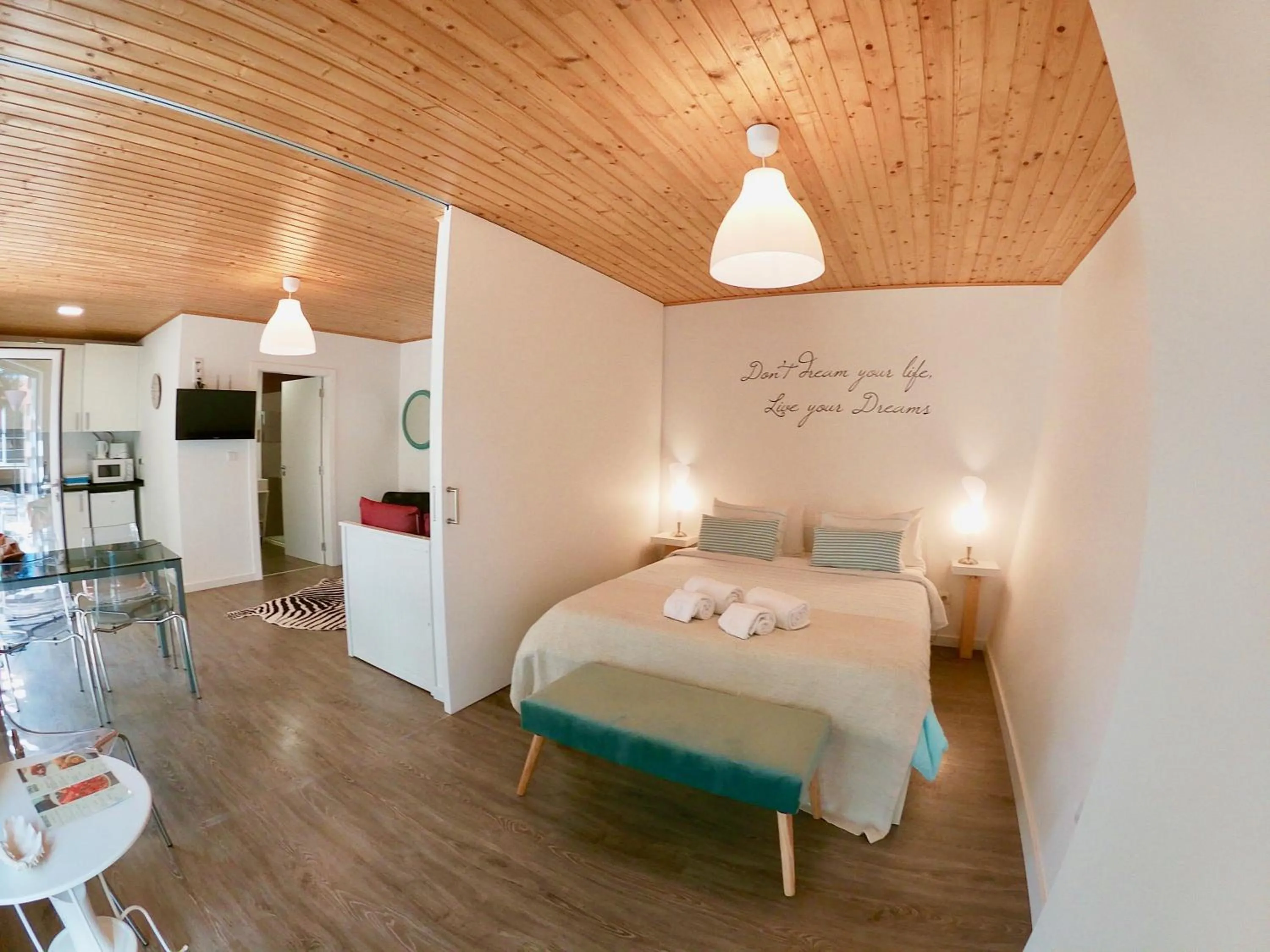 Bed in Golden Halcyon - Ericeira Villas