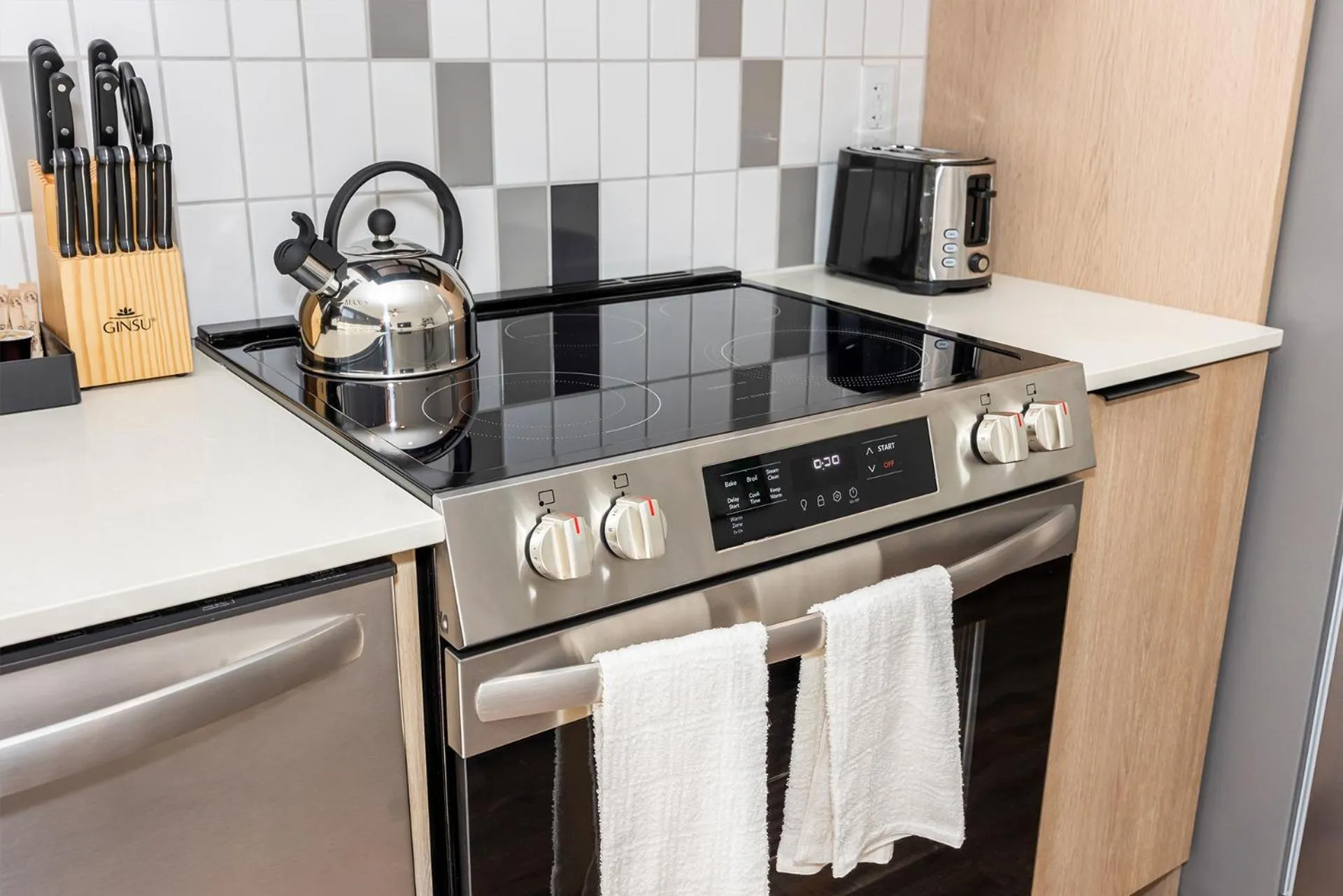 stove in Anthem House Huntsville MidCity, powered by Placemakr