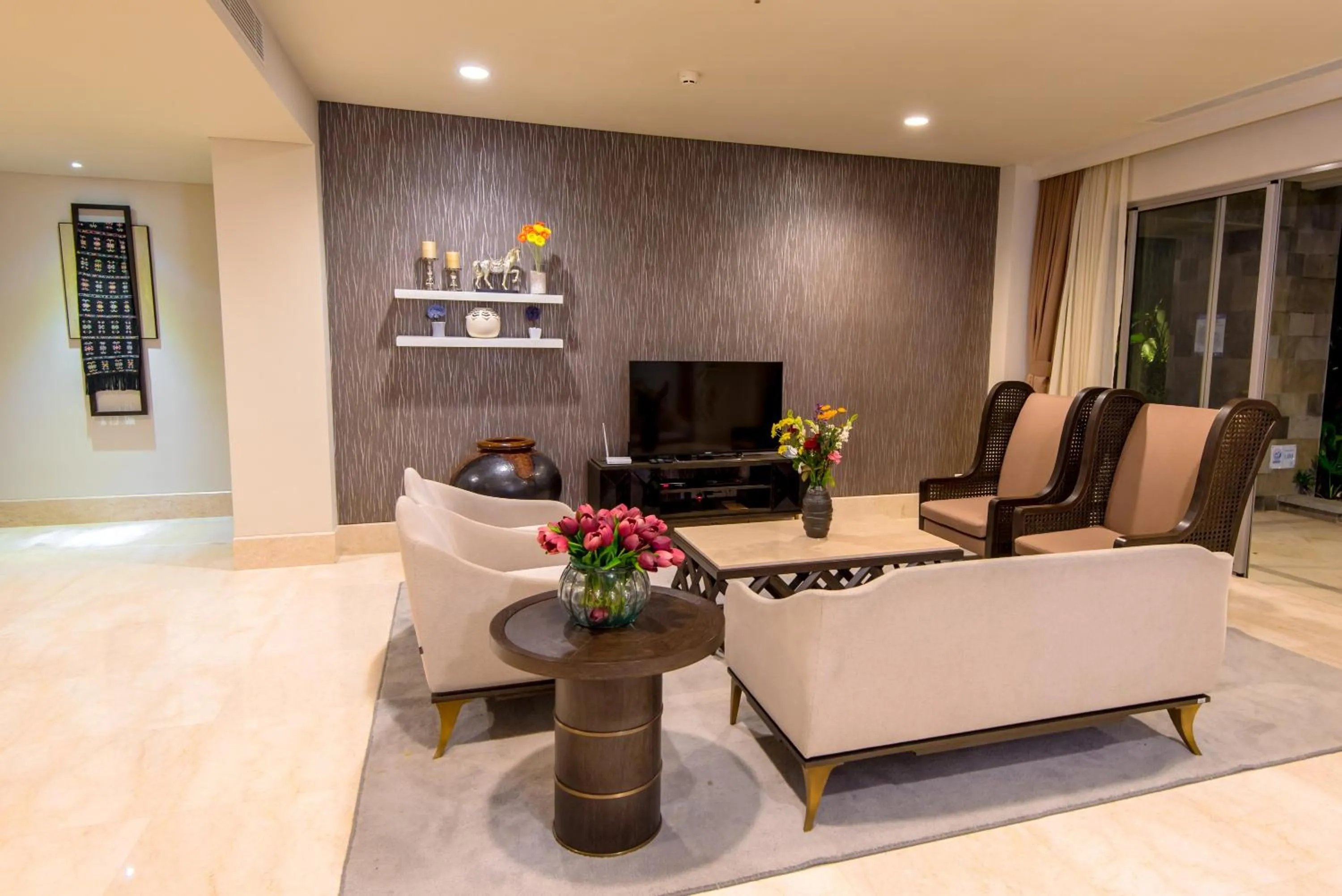 Area and facilities in Luxury Apartment at AYANA Residences