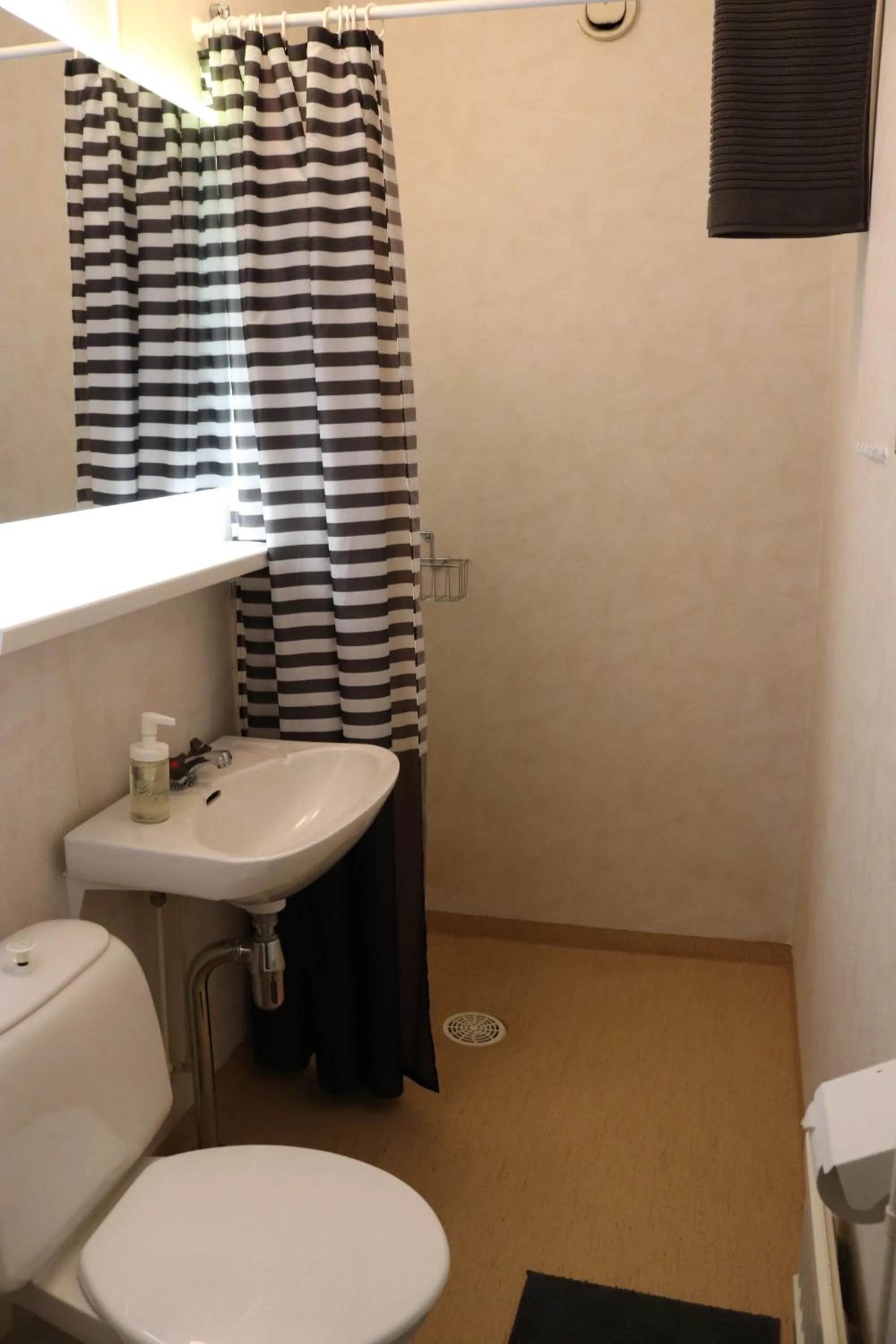 Bathroom in RS Lägenhetshotell Skövde