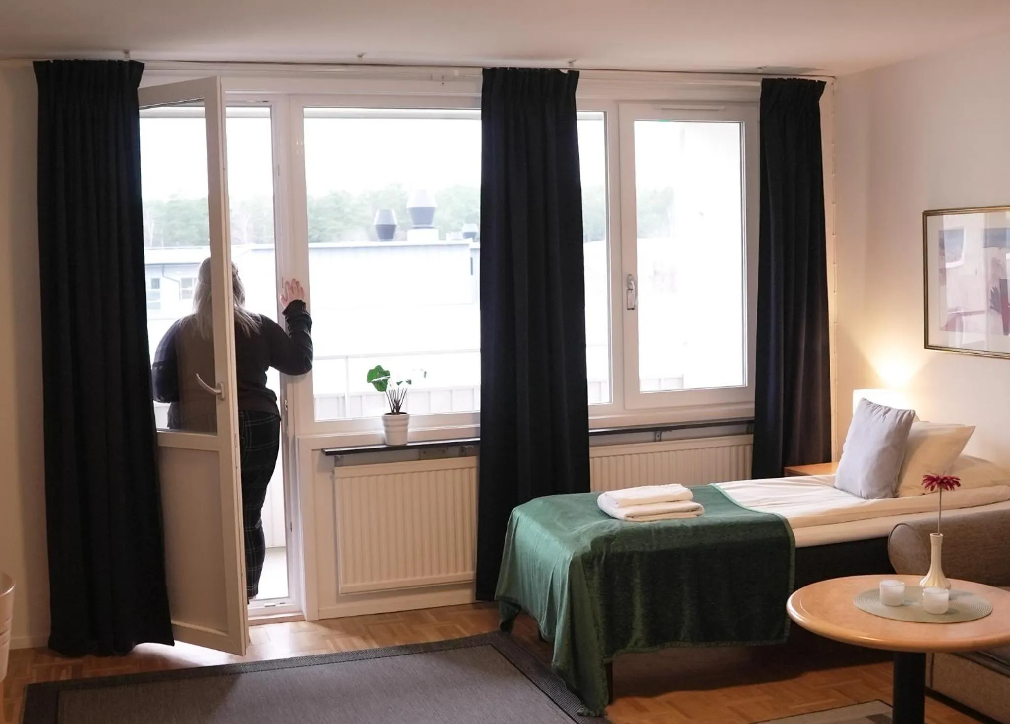 Bed in RS Lägenhetshotell Skövde