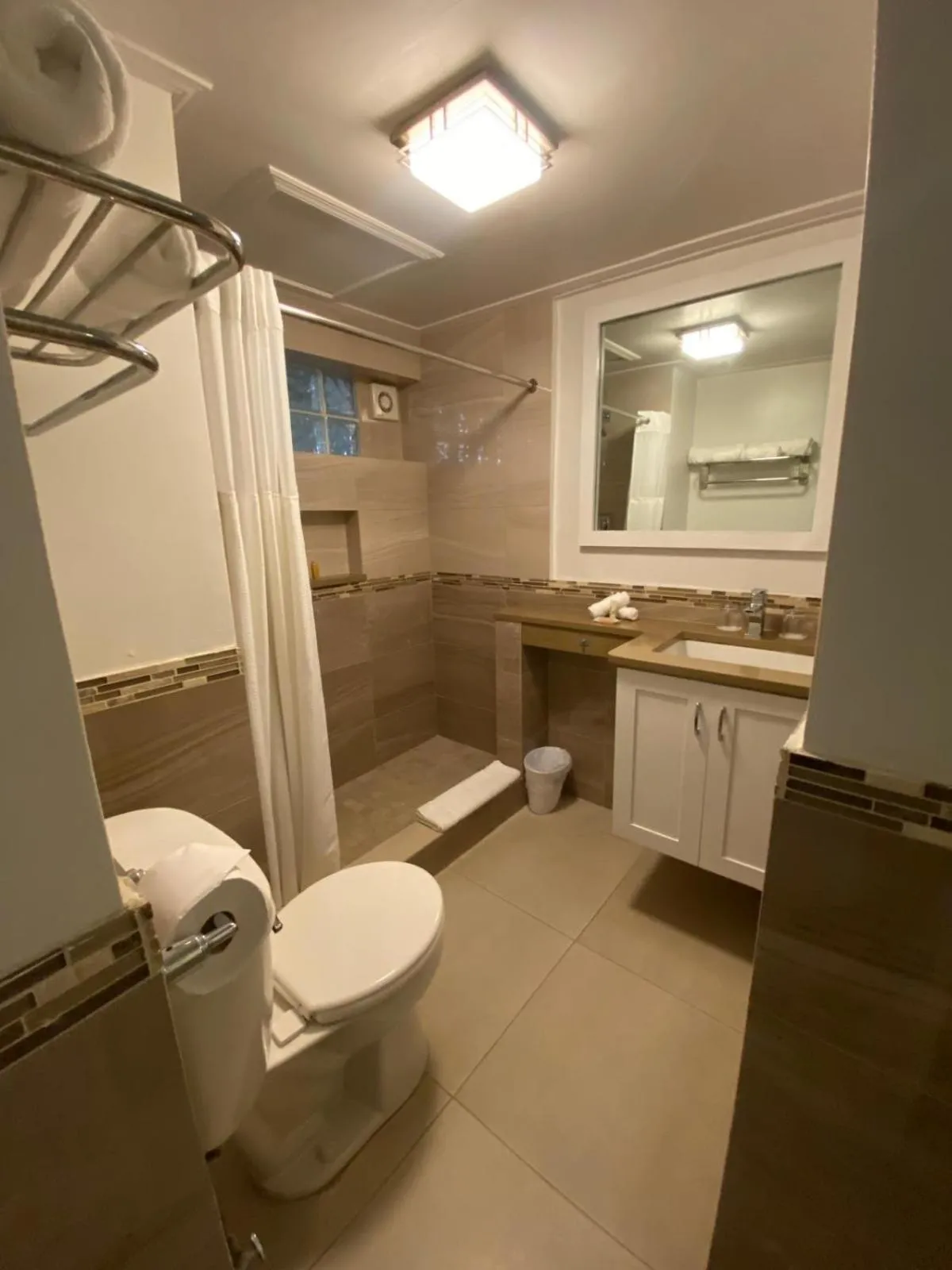 Bathroom in Hôtel Le Roy