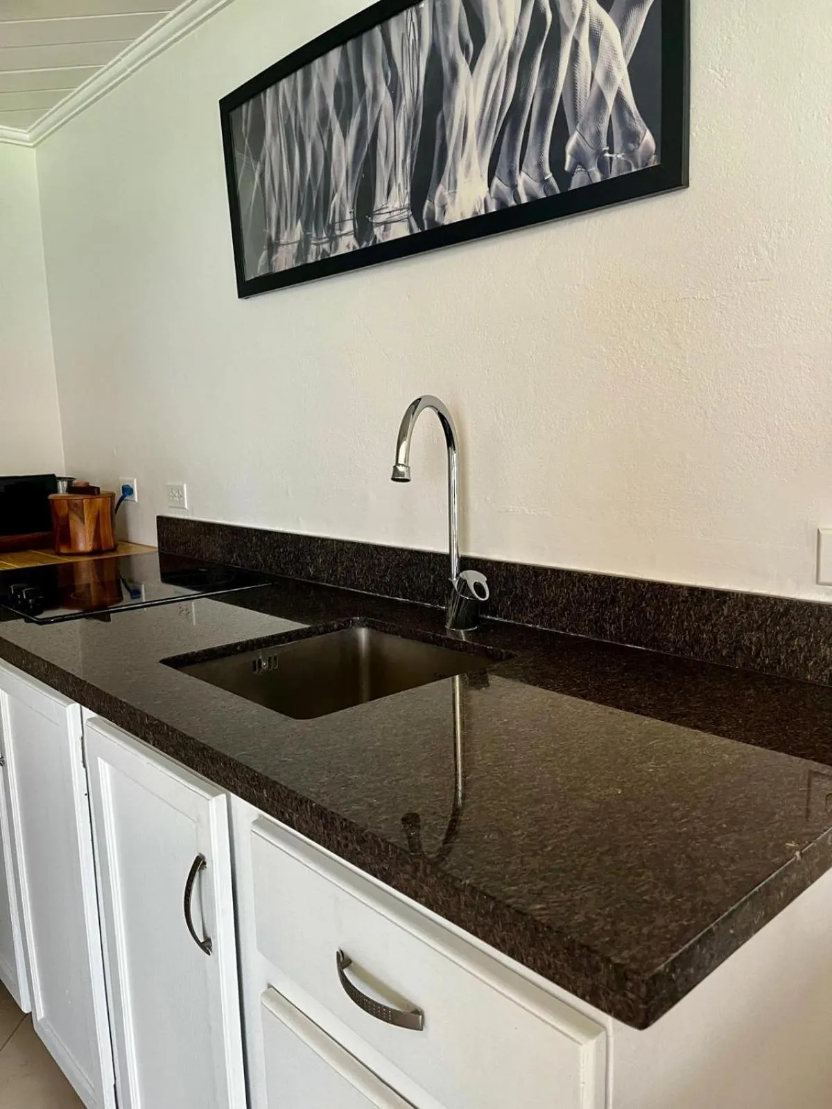 Kitchen or kitchenette in Hôtel Le Roy