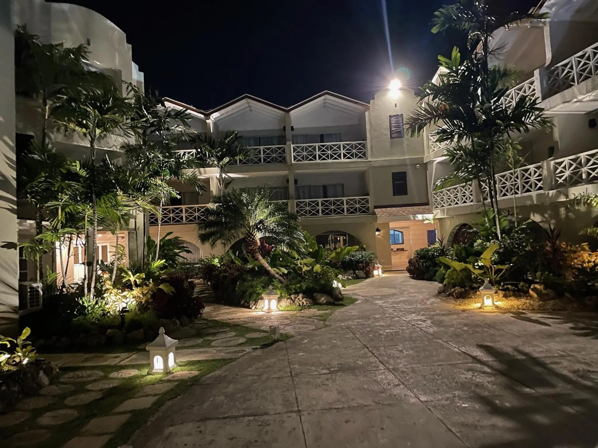 Property building in Hôtel Le Roy