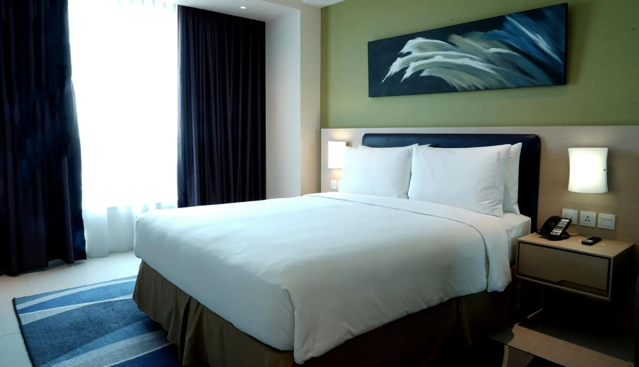 Photo of the whole room, Bed in Holiday Inn Express Jakarta International Expo by IHG