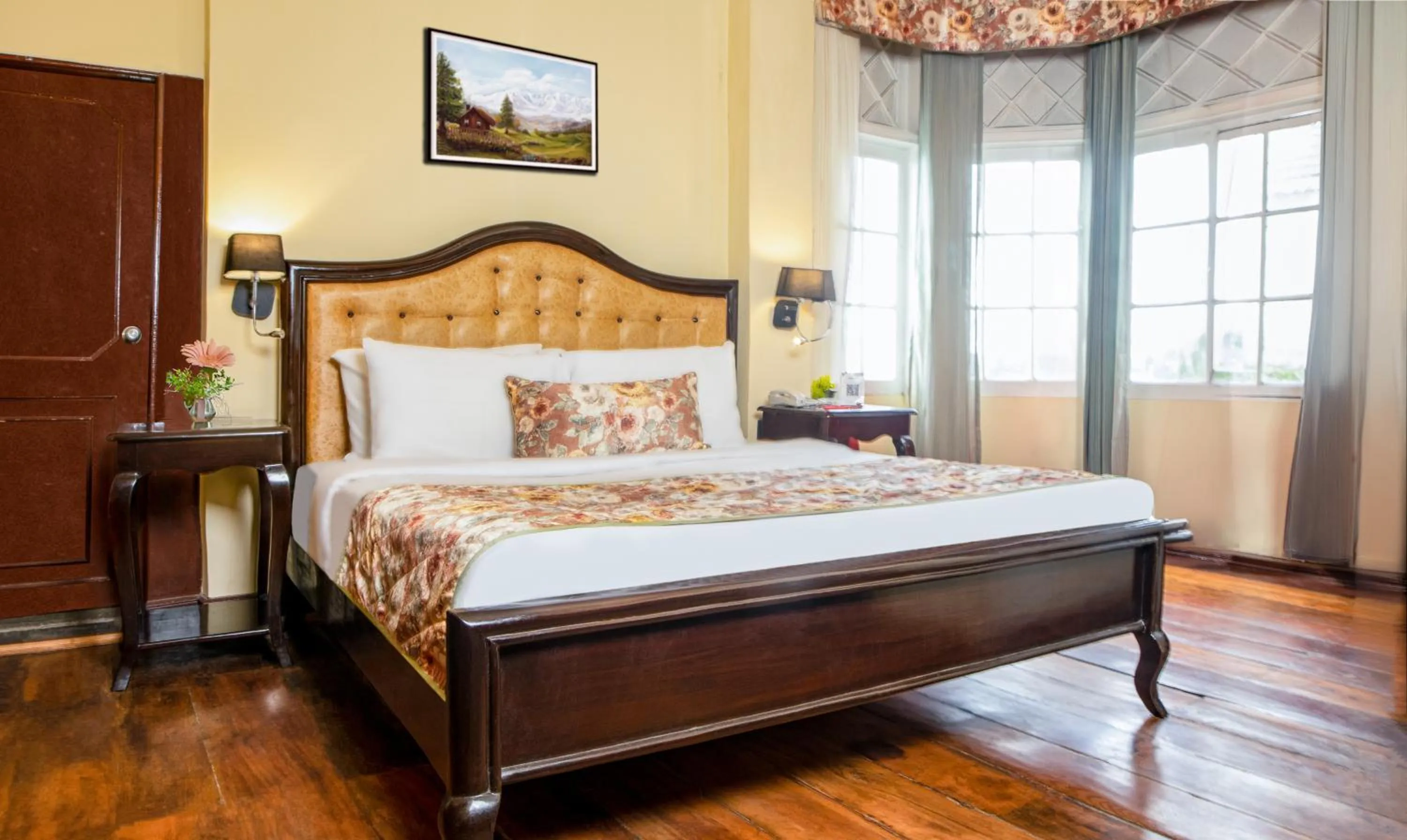 Bed in Summit Swiss Heritage Resort & Spa