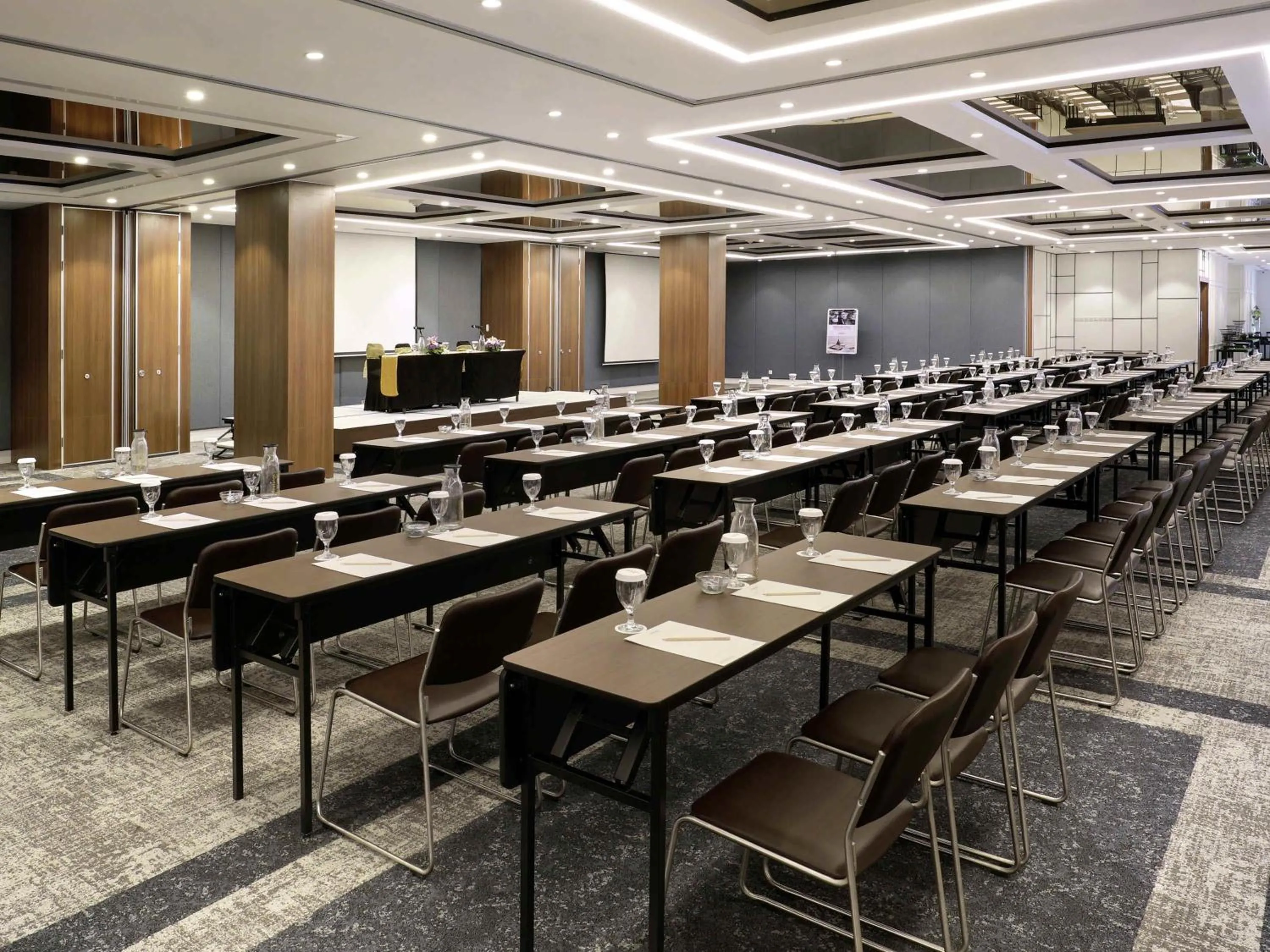 Meeting/conference room in Mercure Jakarta Cikini