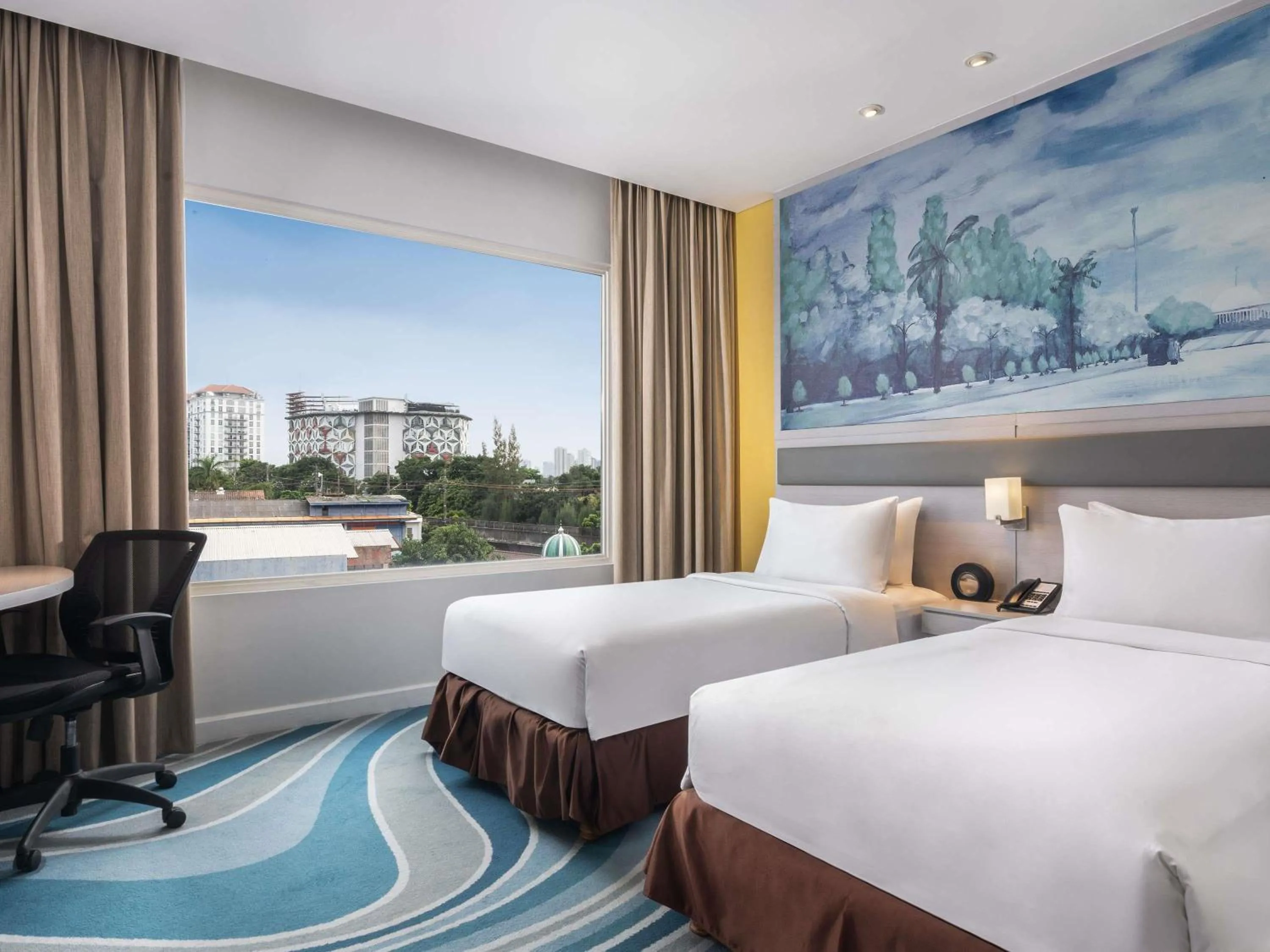 Bedroom, Bed in Mercure Jakarta Cikini