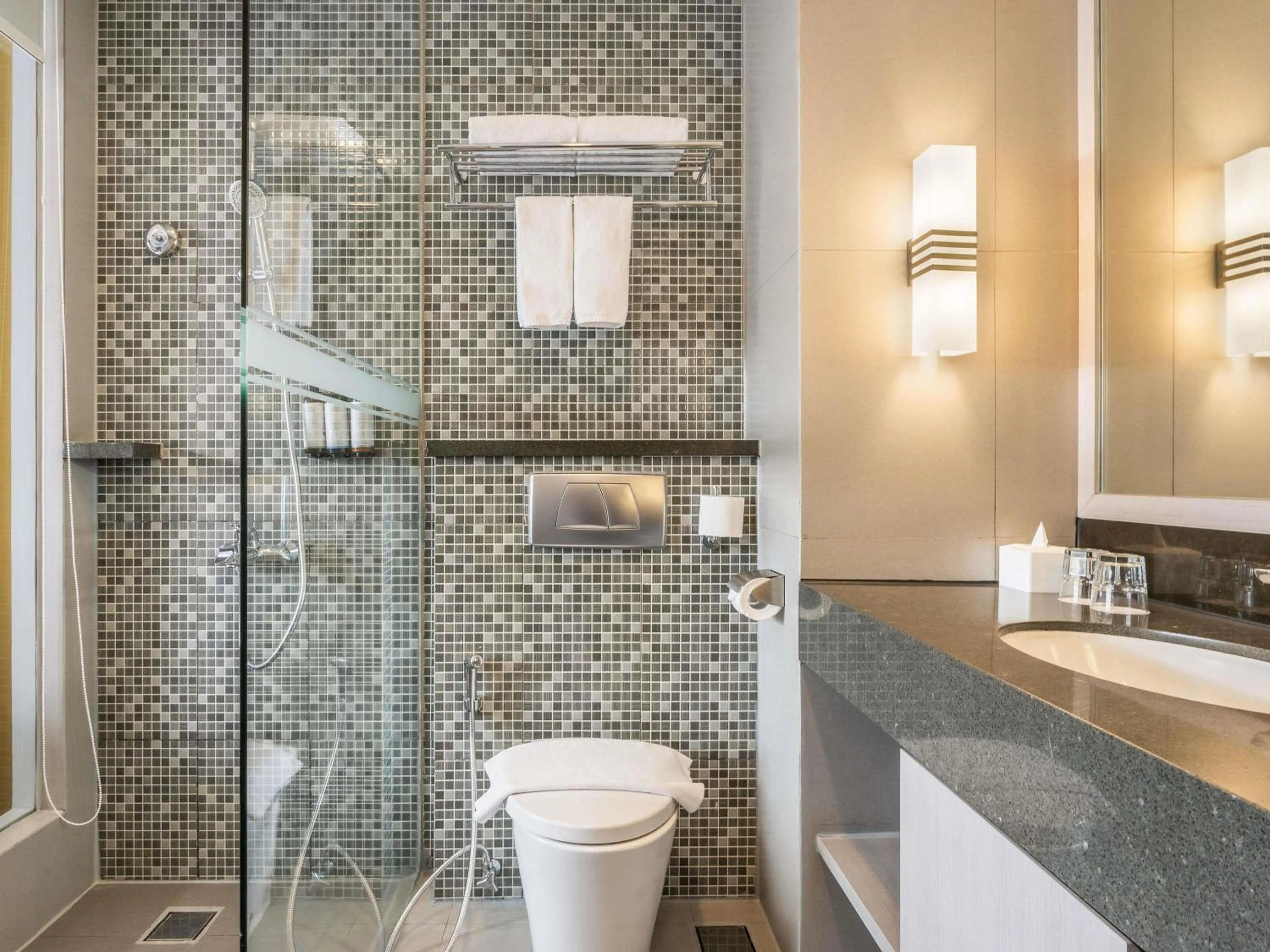 Bedroom in Mercure Jakarta Cikini