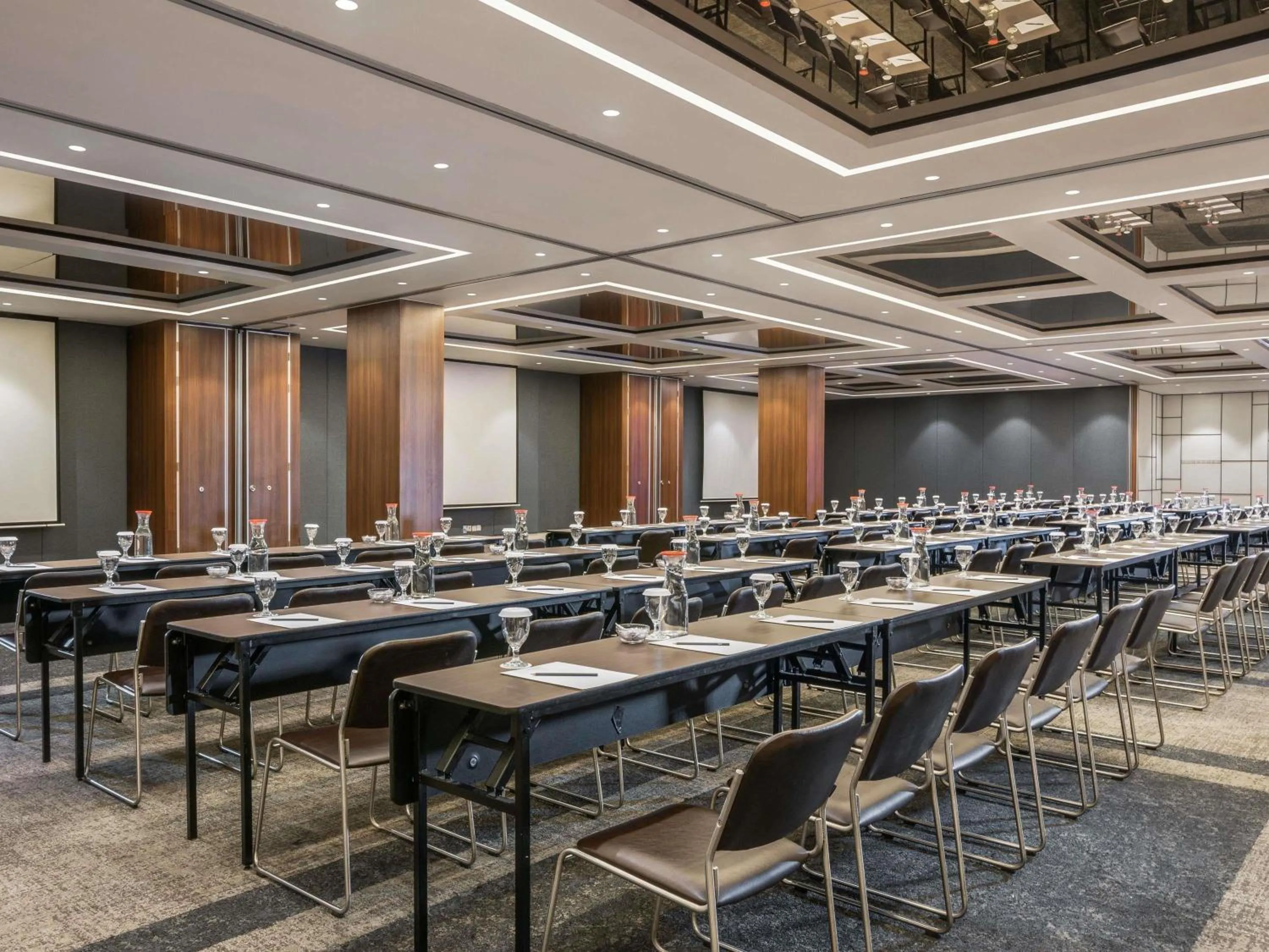 Business facilities in Mercure Jakarta Cikini