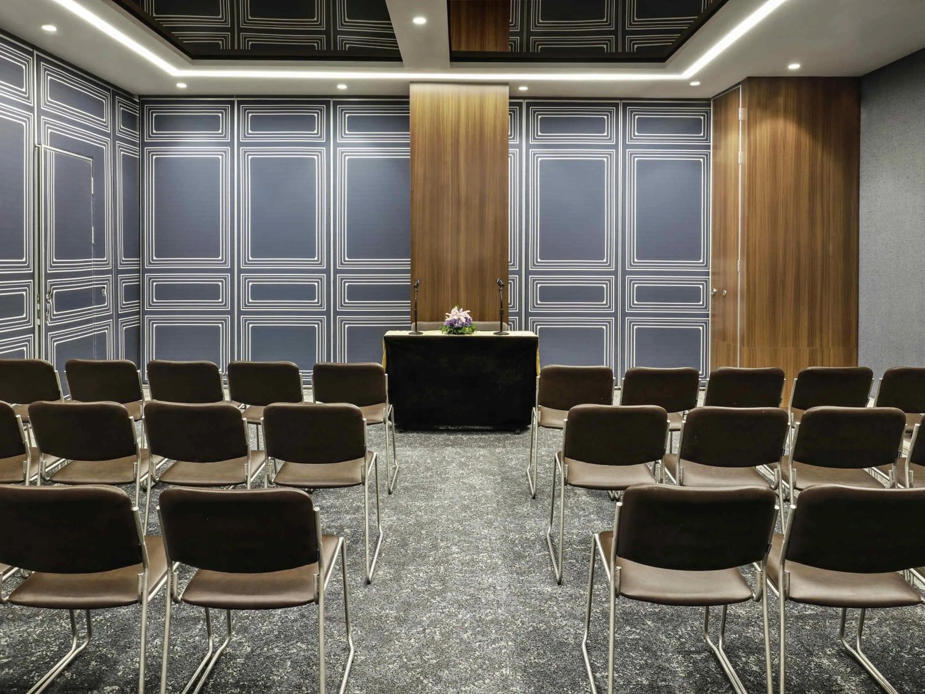 Meeting/conference room in Mercure Jakarta Cikini