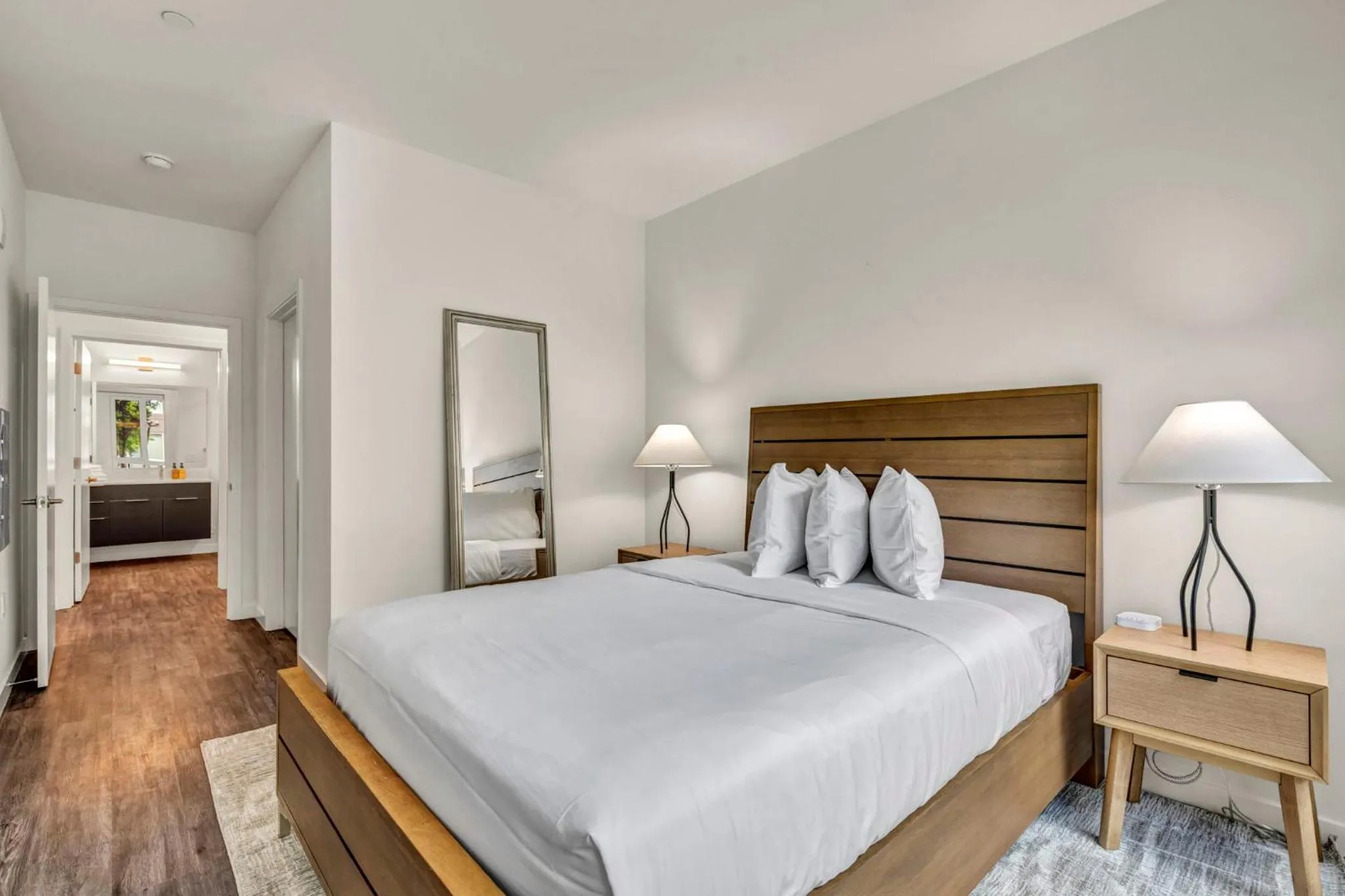 Bedroom, Bed in Placemakr Reno