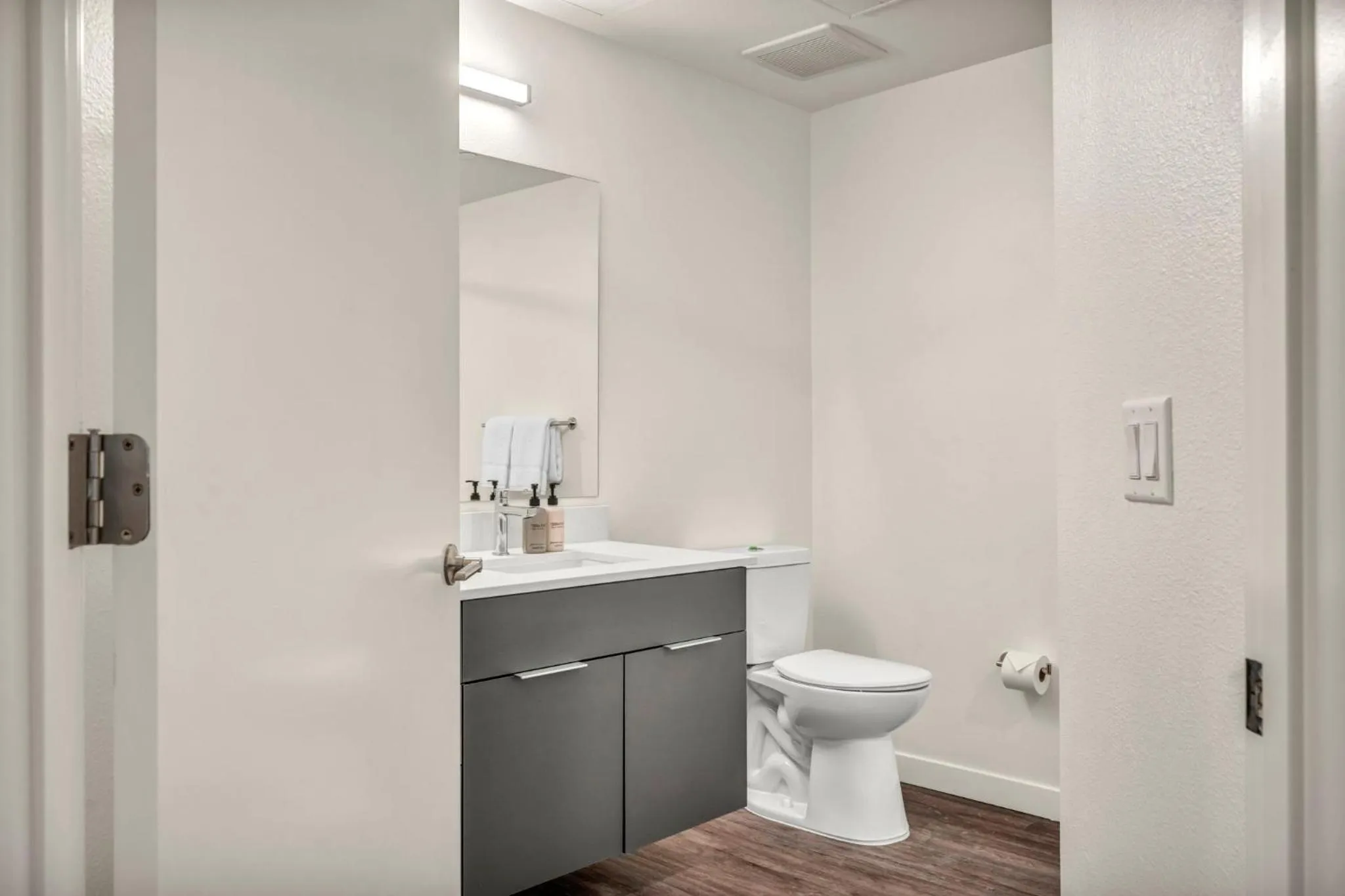 Toilet in Placemakr Reno