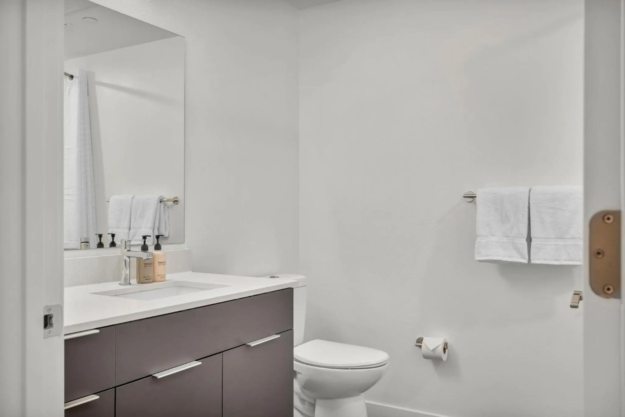 Bathroom in Placemakr Reno