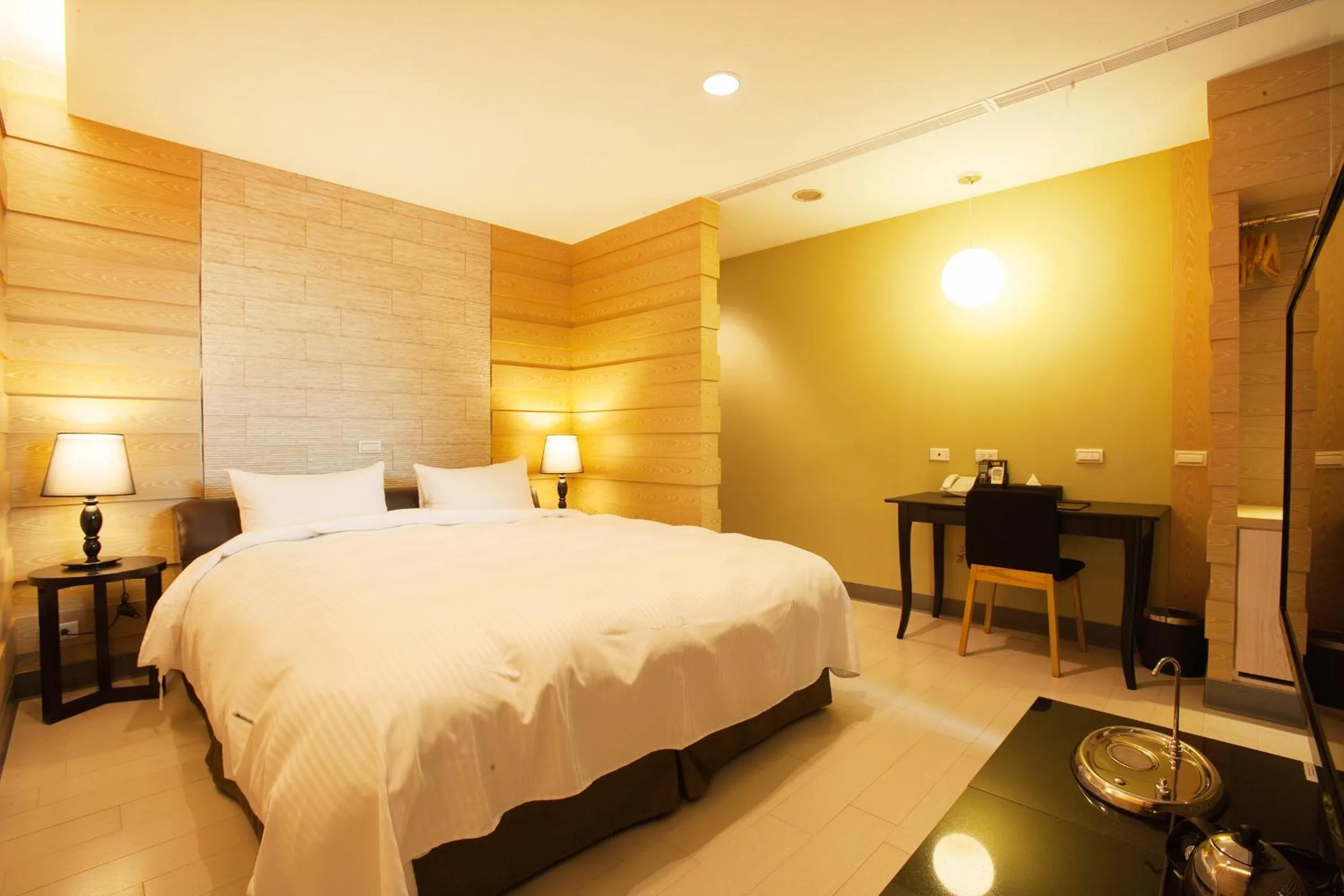 Bedroom, Bed in 823 Tourist Hotel