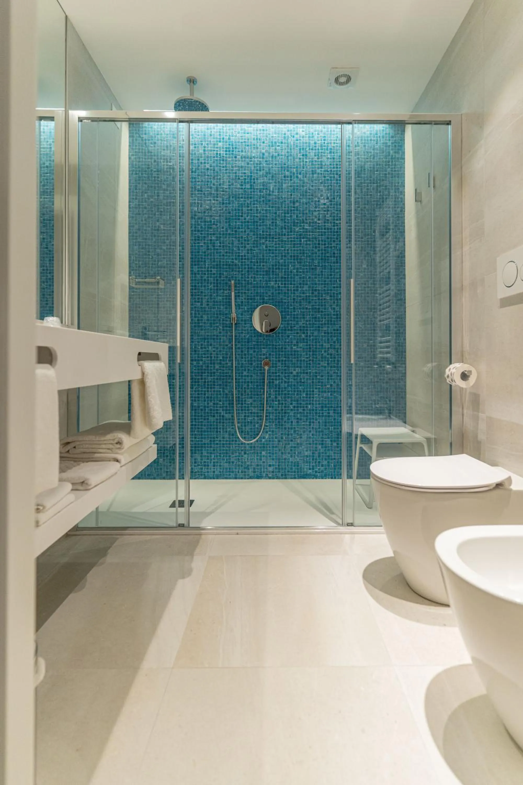 Bathroom in Hotel Orient & Pacific