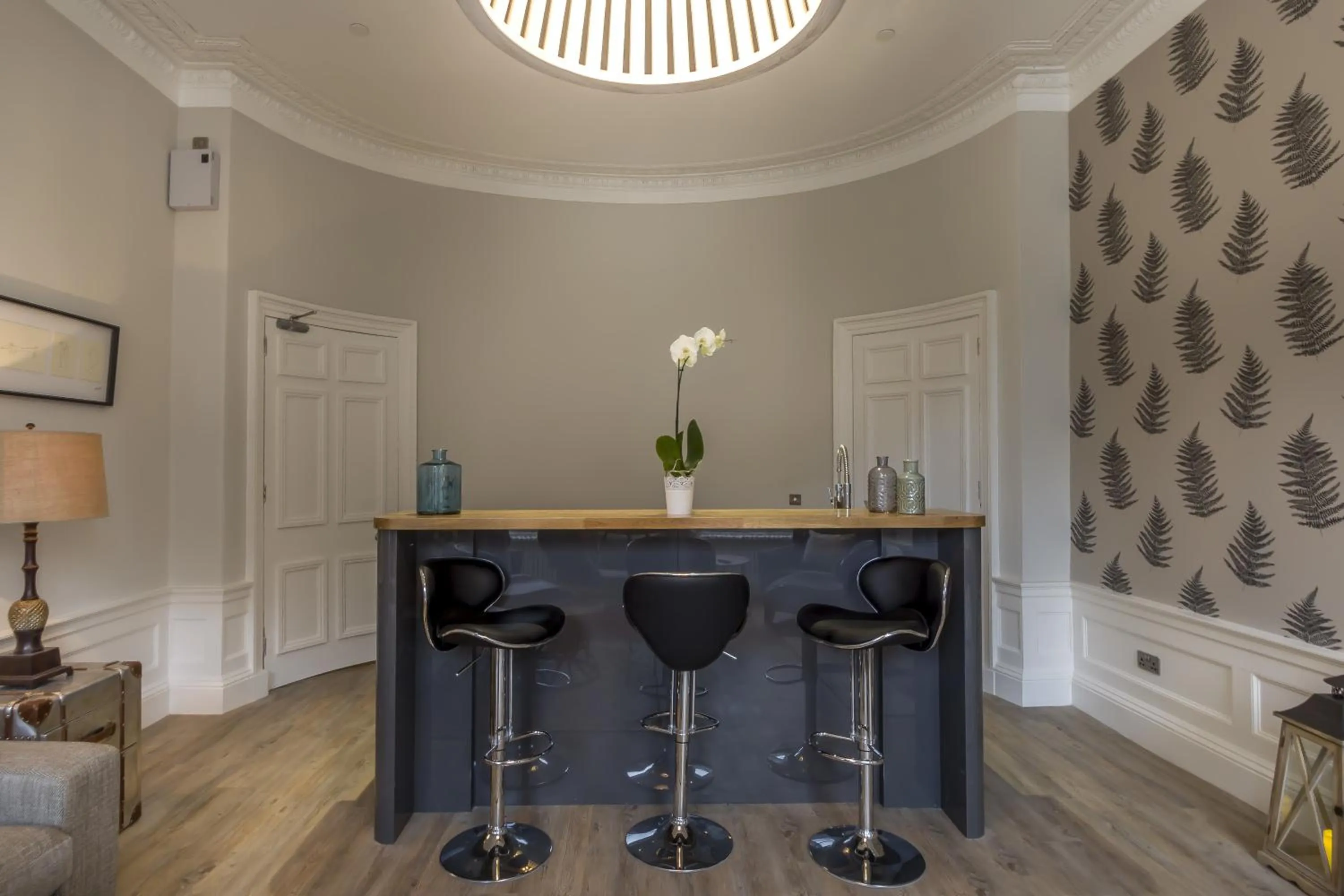 Photo of the whole room in Haymarket Apartments