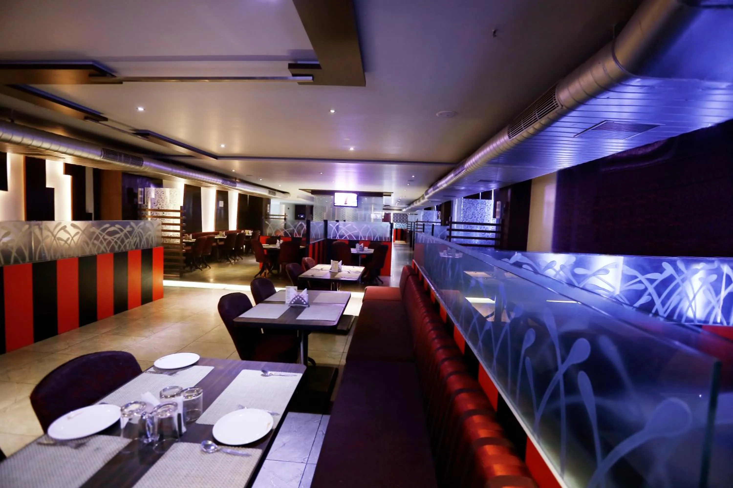 Restaurant/places to eat in Hotel Sitara Grand L.B. Nagar
