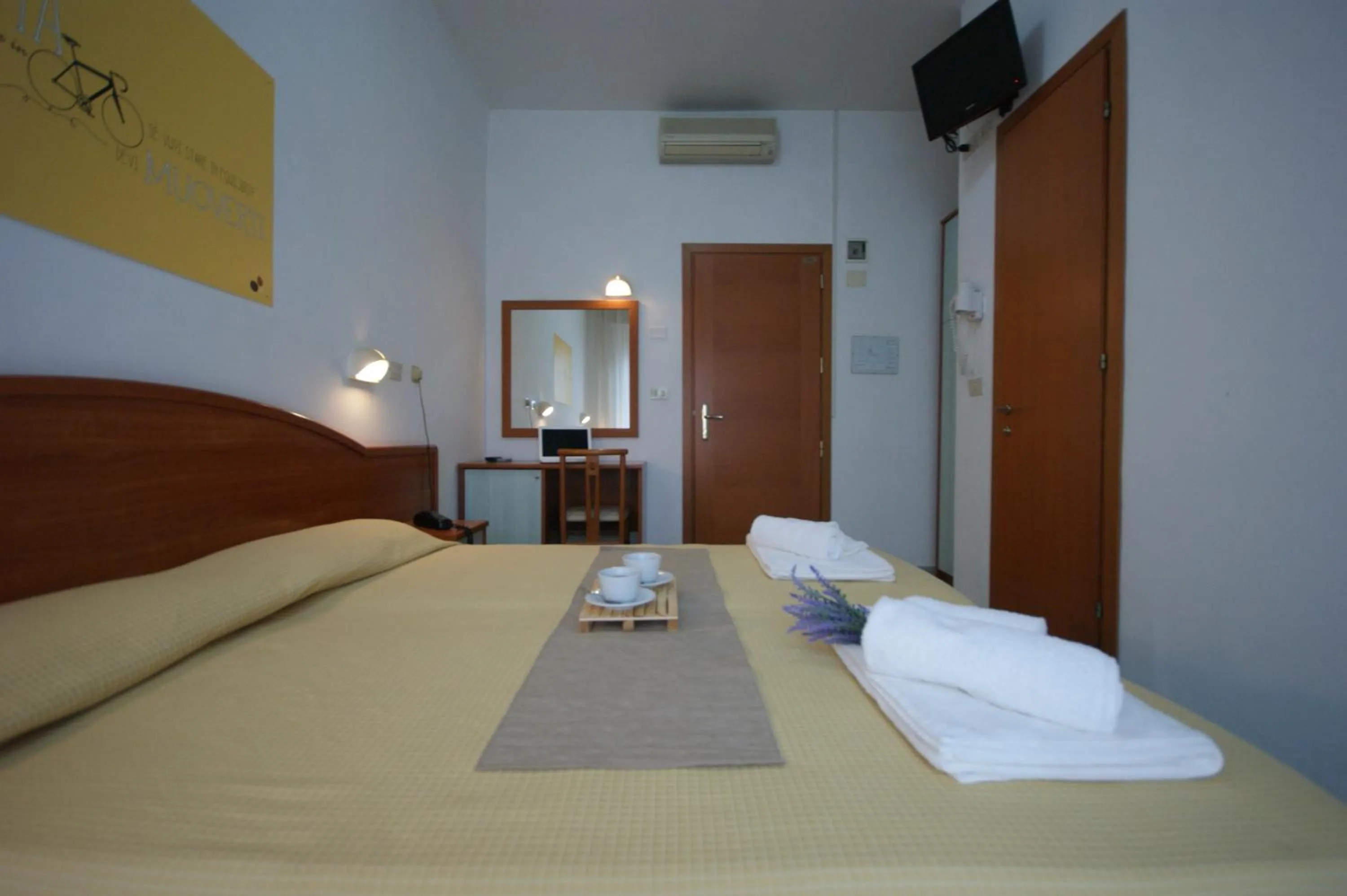 Photo of the whole room, Bed in Hotel Villa Caterina