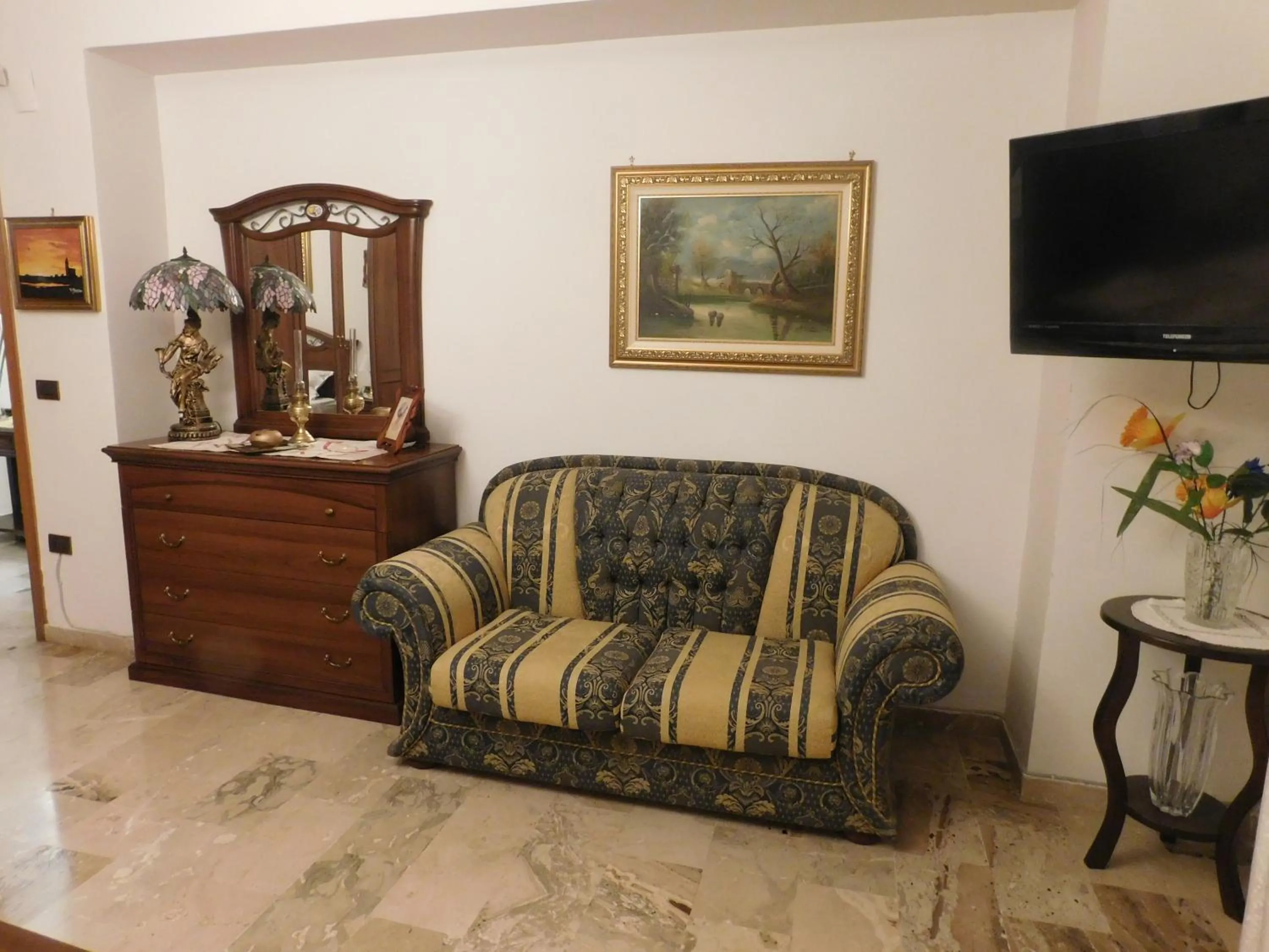 TV and multimedia in Casa Emma 121