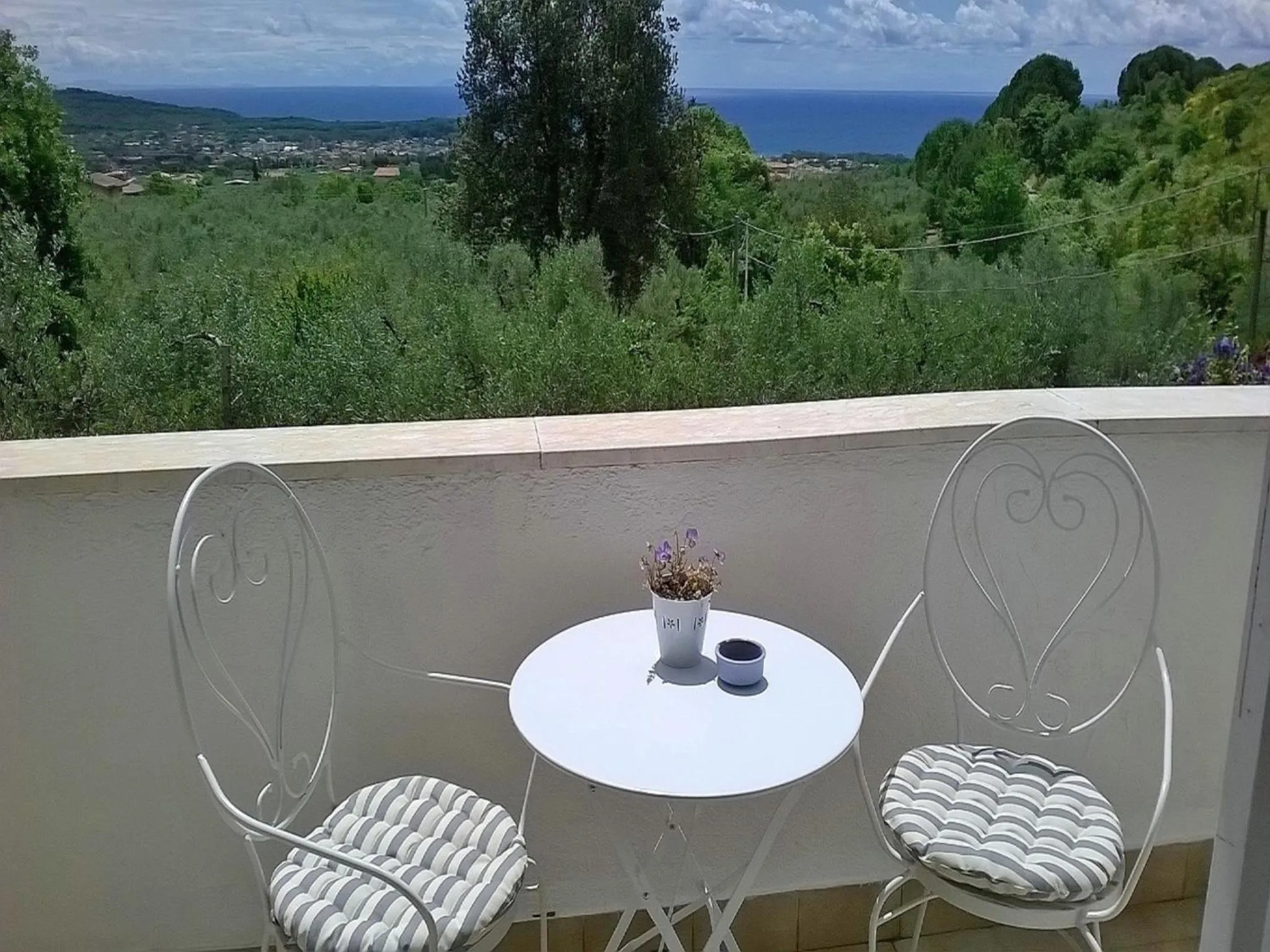 Sea view in B&B Villa Ada