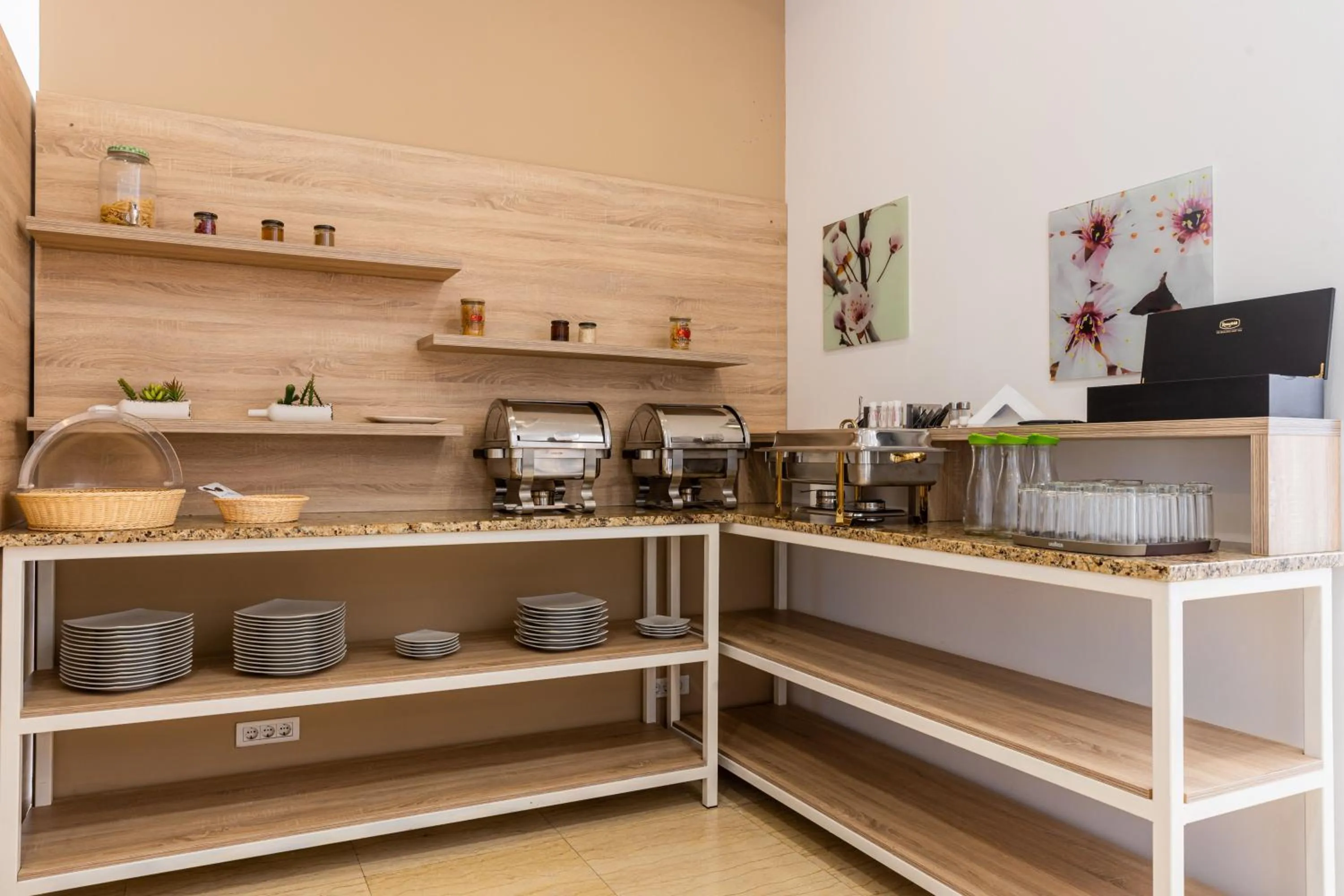 Buffet breakfast in Hotel Porto Sole