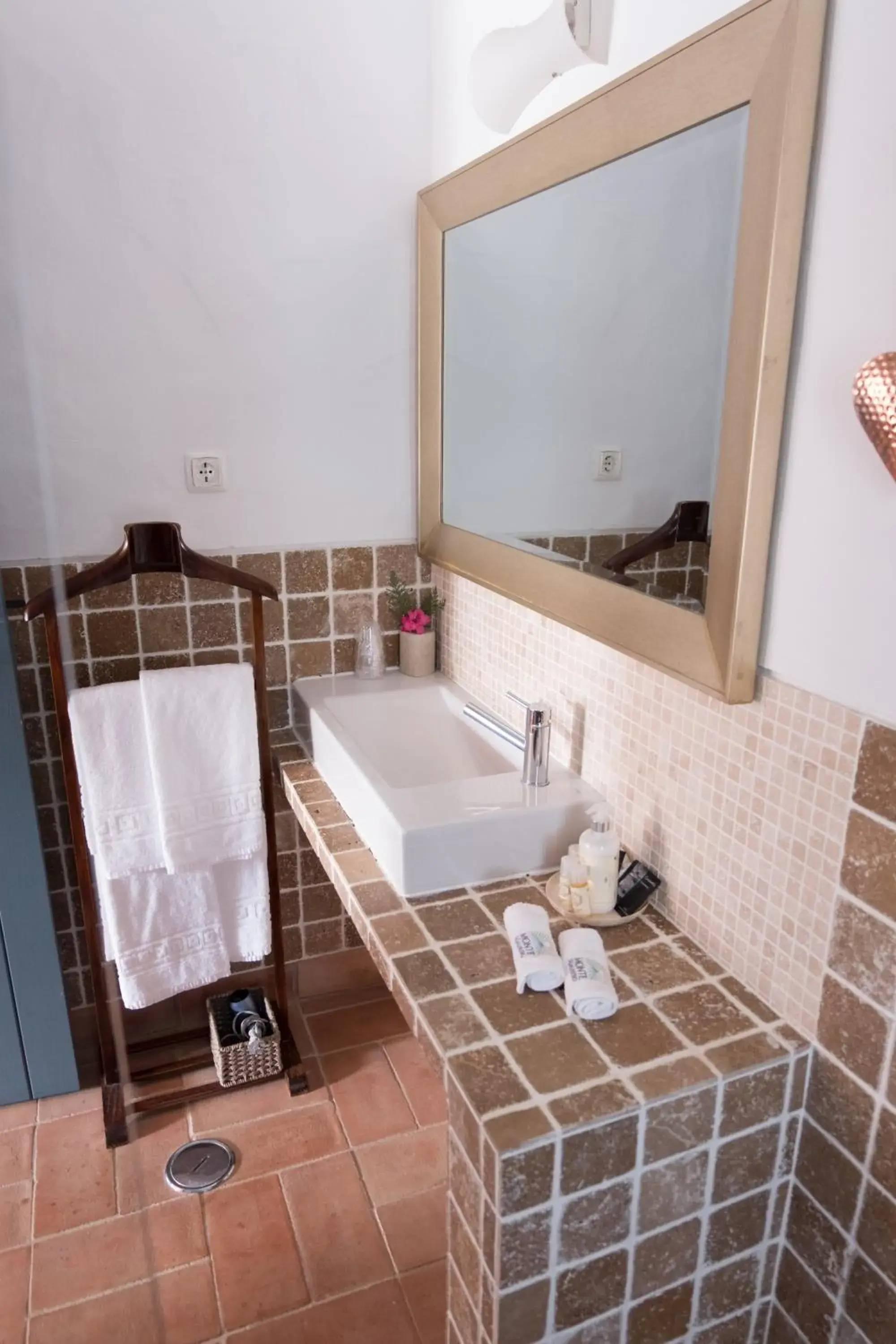 Deluxe Double or Twin Room with River View in Monte Soalheiro Deluxe Double or Twin Room with River View in Monte Soalheiro