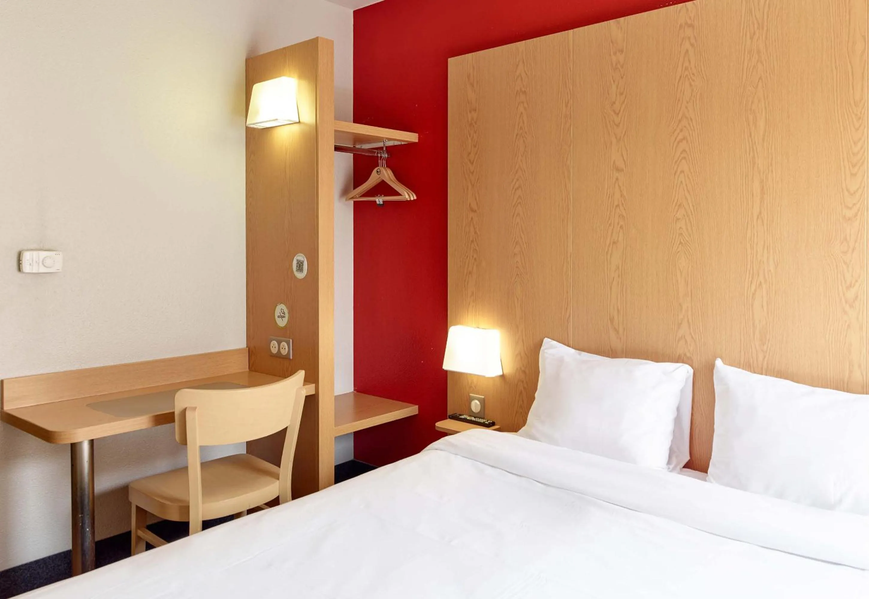 Bedroom, Bed in B&B HOTEL Paris Italie Porte de Choisy