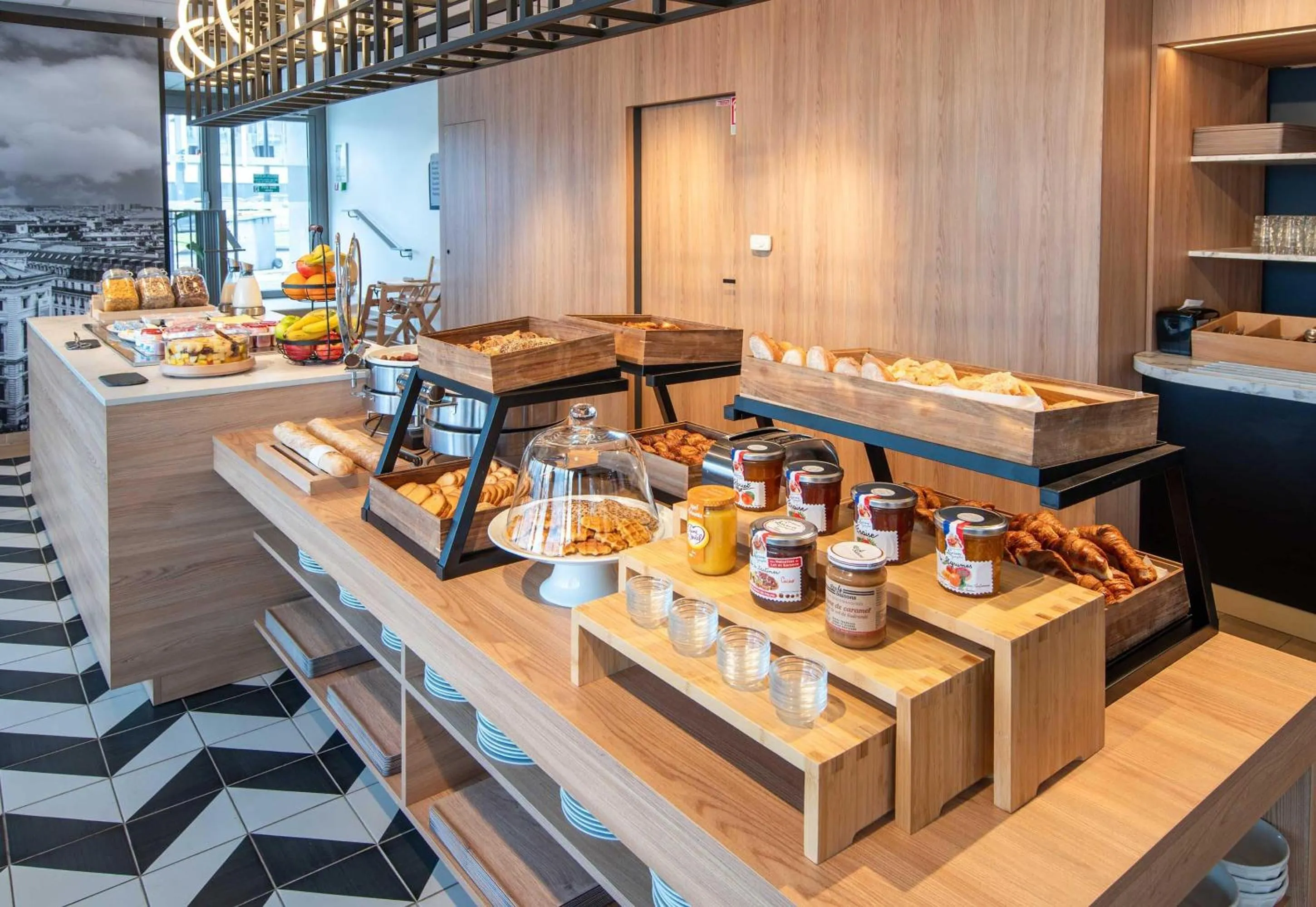 Restaurant/places to eat in B&B HOTEL Paris Italie Porte de Choisy