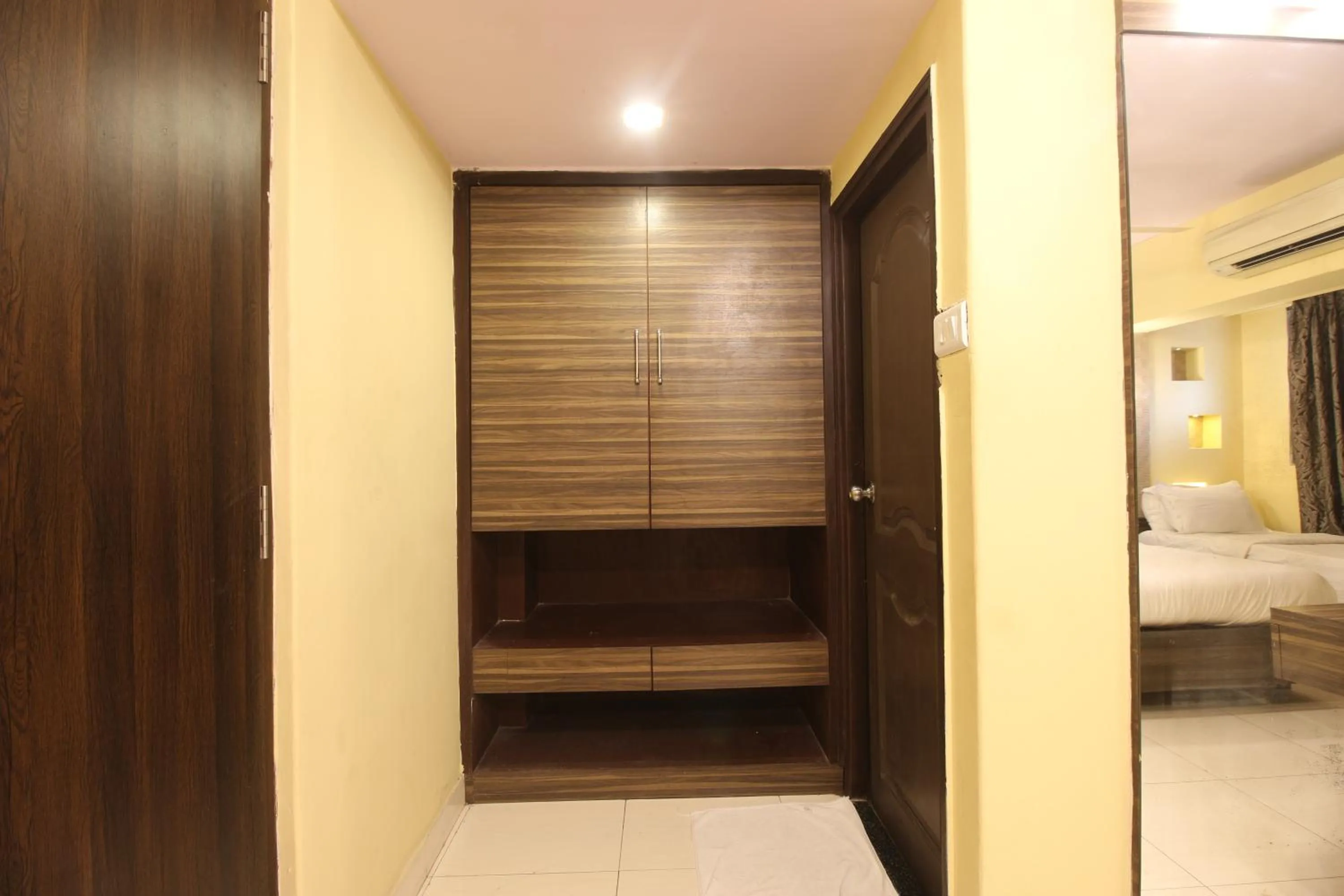 wardrobe in Redwings Castle Hotel