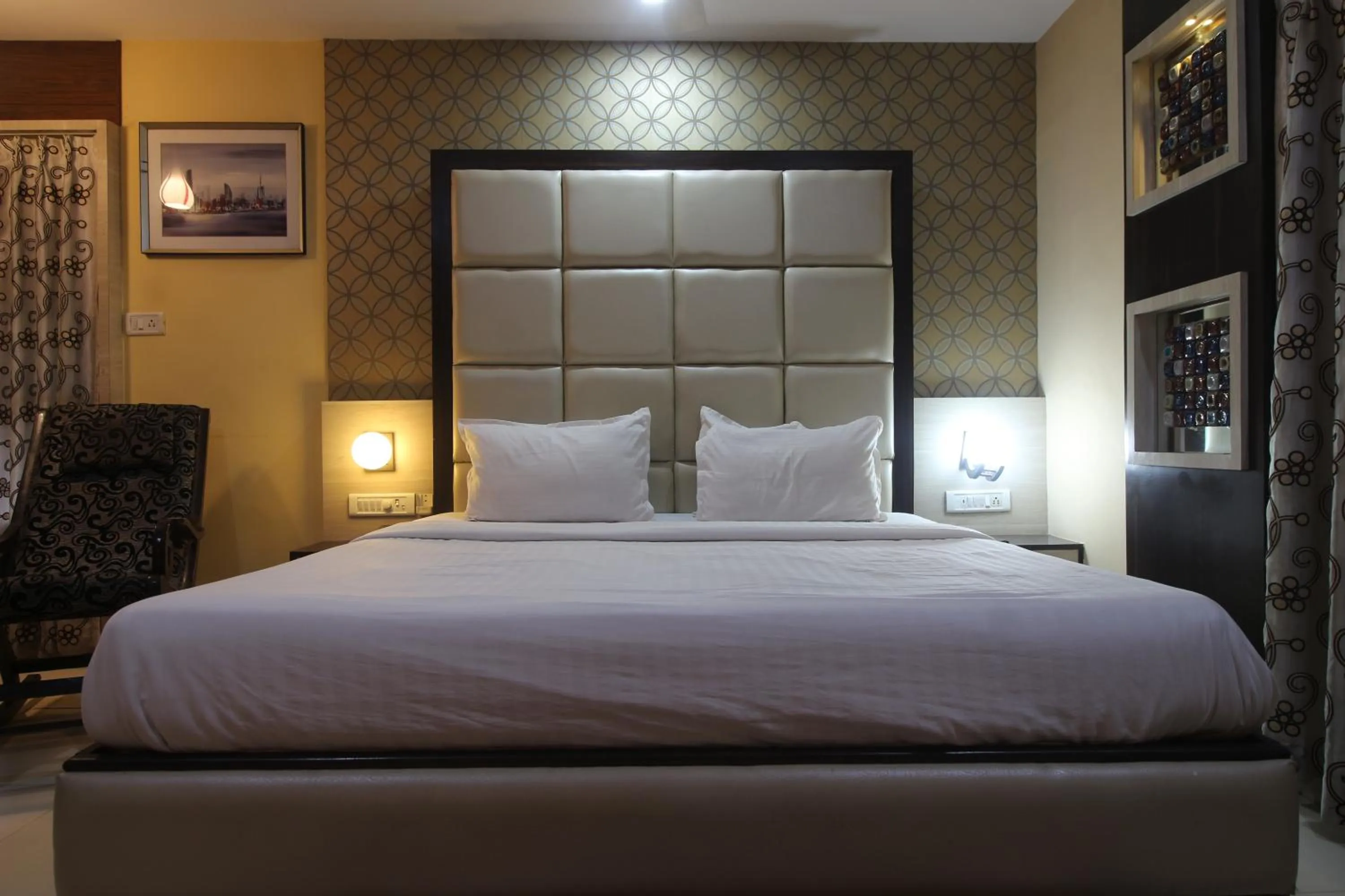 Redwings Castle Hotel