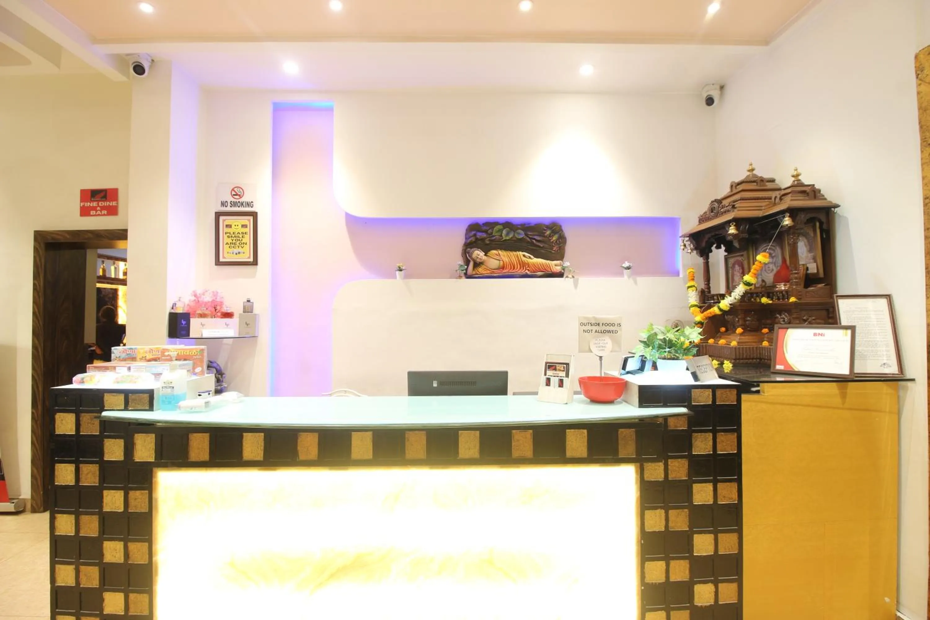 Lobby or reception in Redwings Castle Hotel