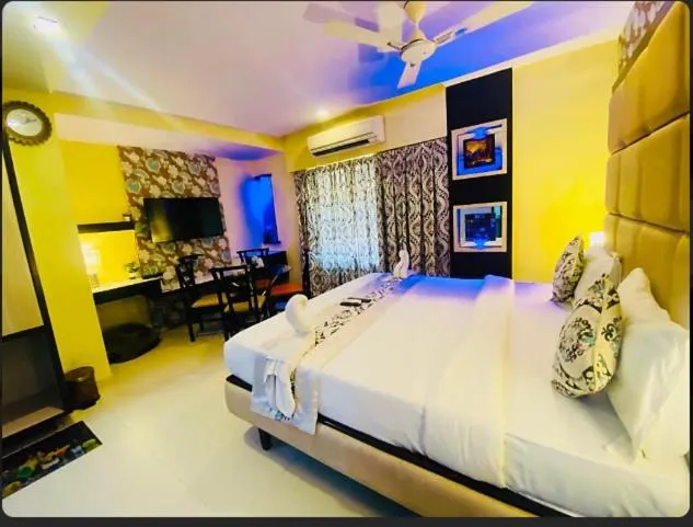 Bedroom in Redwings Castle Hotel