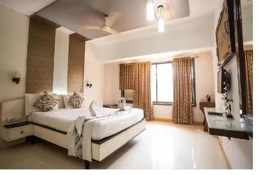 Bedroom in Redwings Castle Hotel