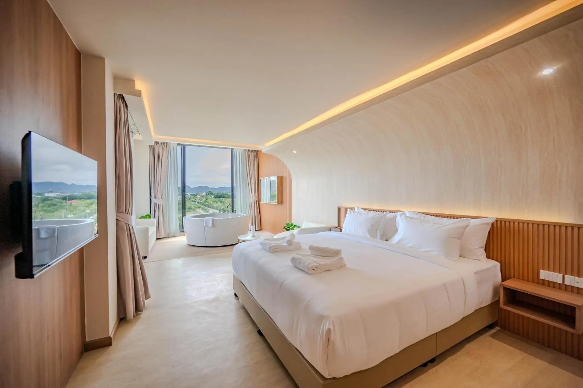 Deluxe King Room in G9 HOTEL Kanchanaburi