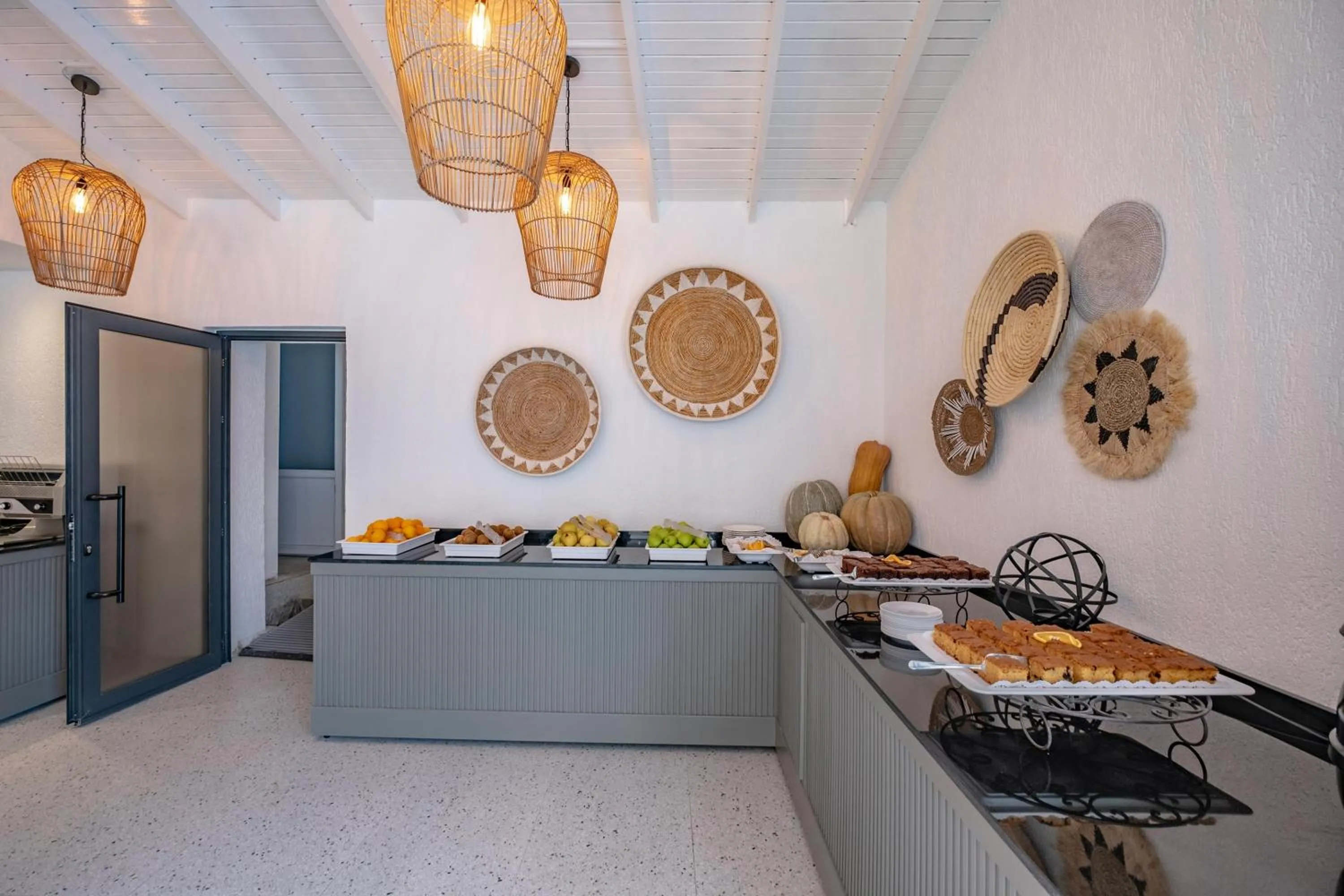 Food and drinks in Paloma Family Club