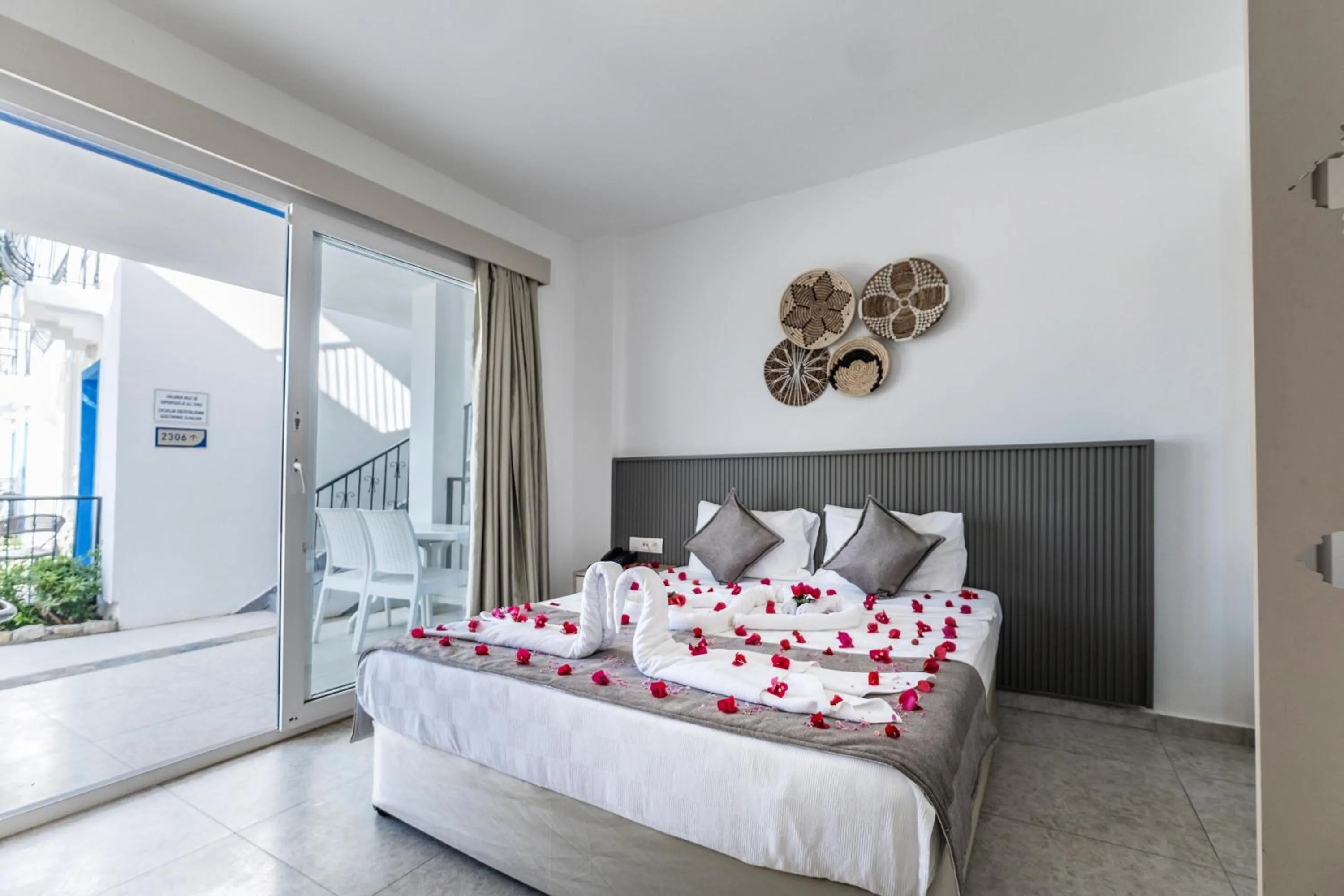 Bedroom, Bed in Paloma Family Club