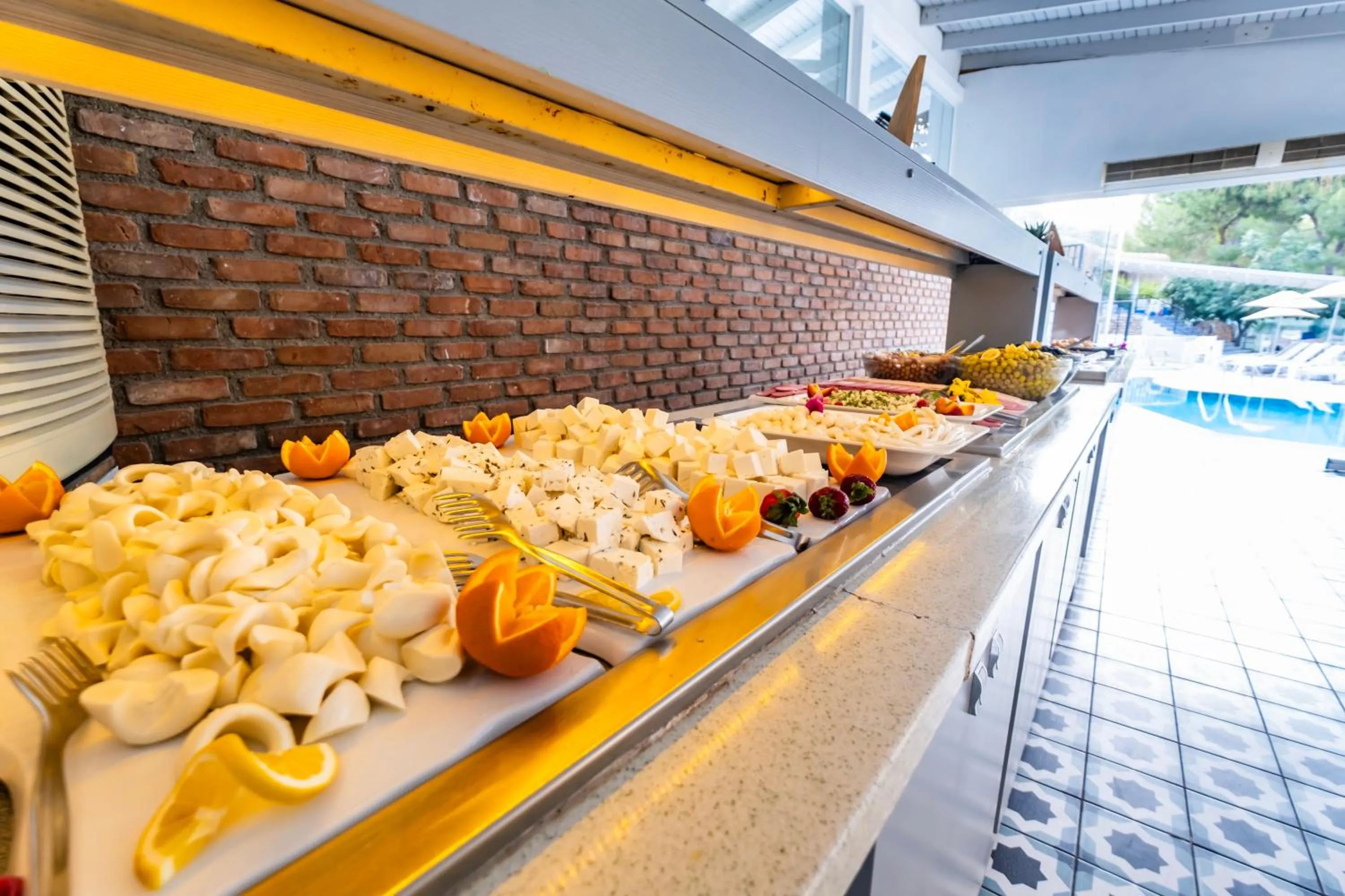 Buffet breakfast in Paloma Family Club