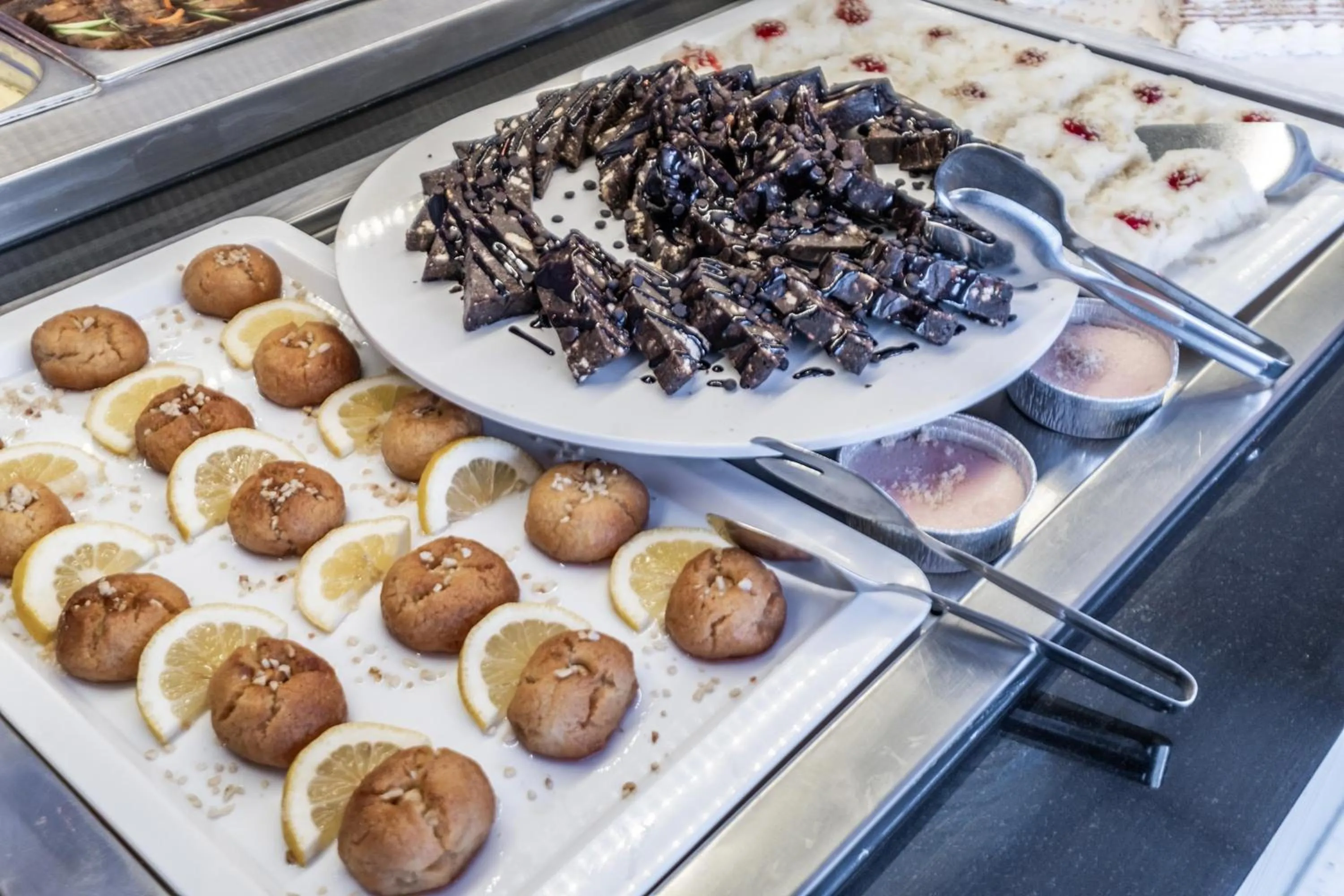 Food in Paloma Family Club