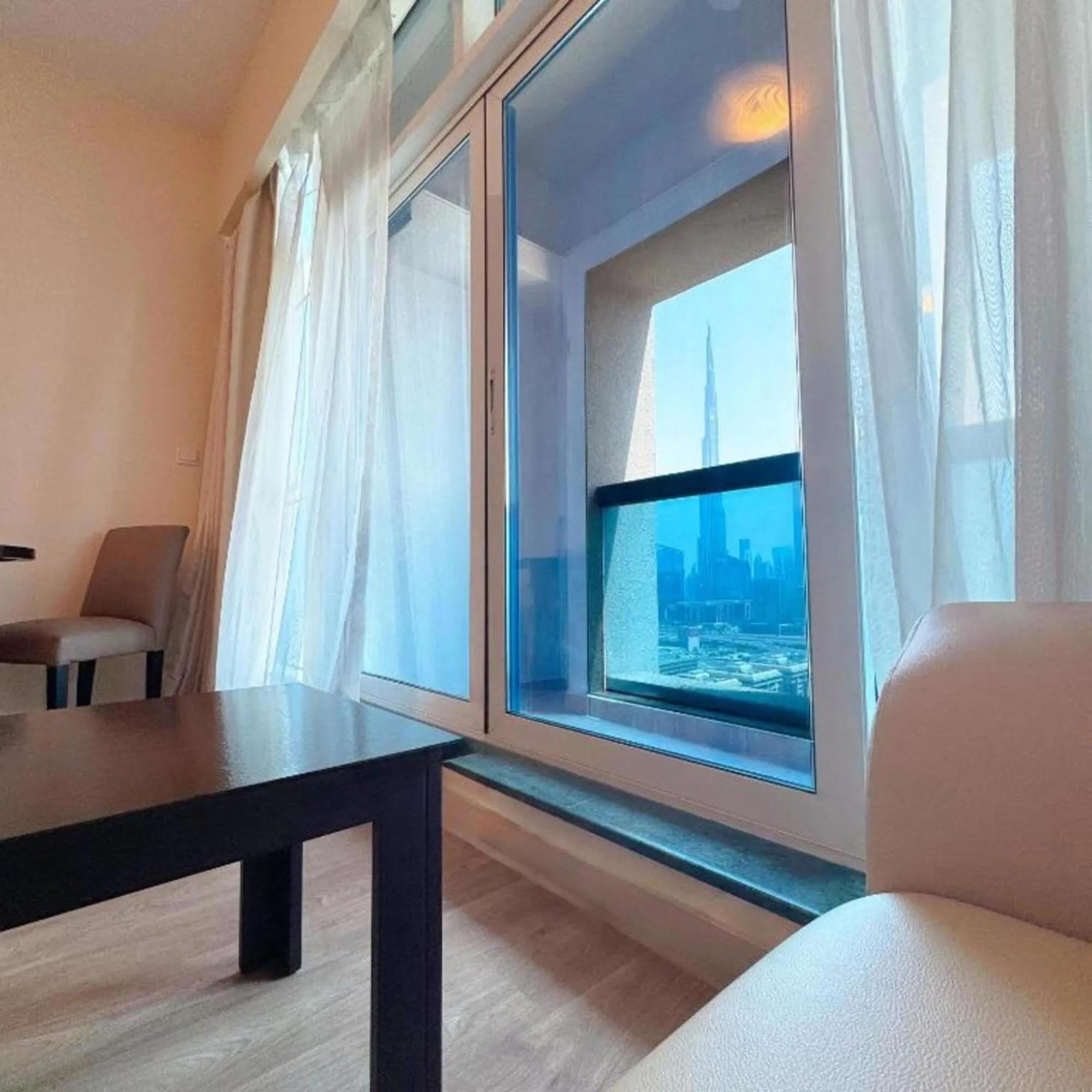 TV and multimedia in Emirates Grand Hotel Opposite DIFC