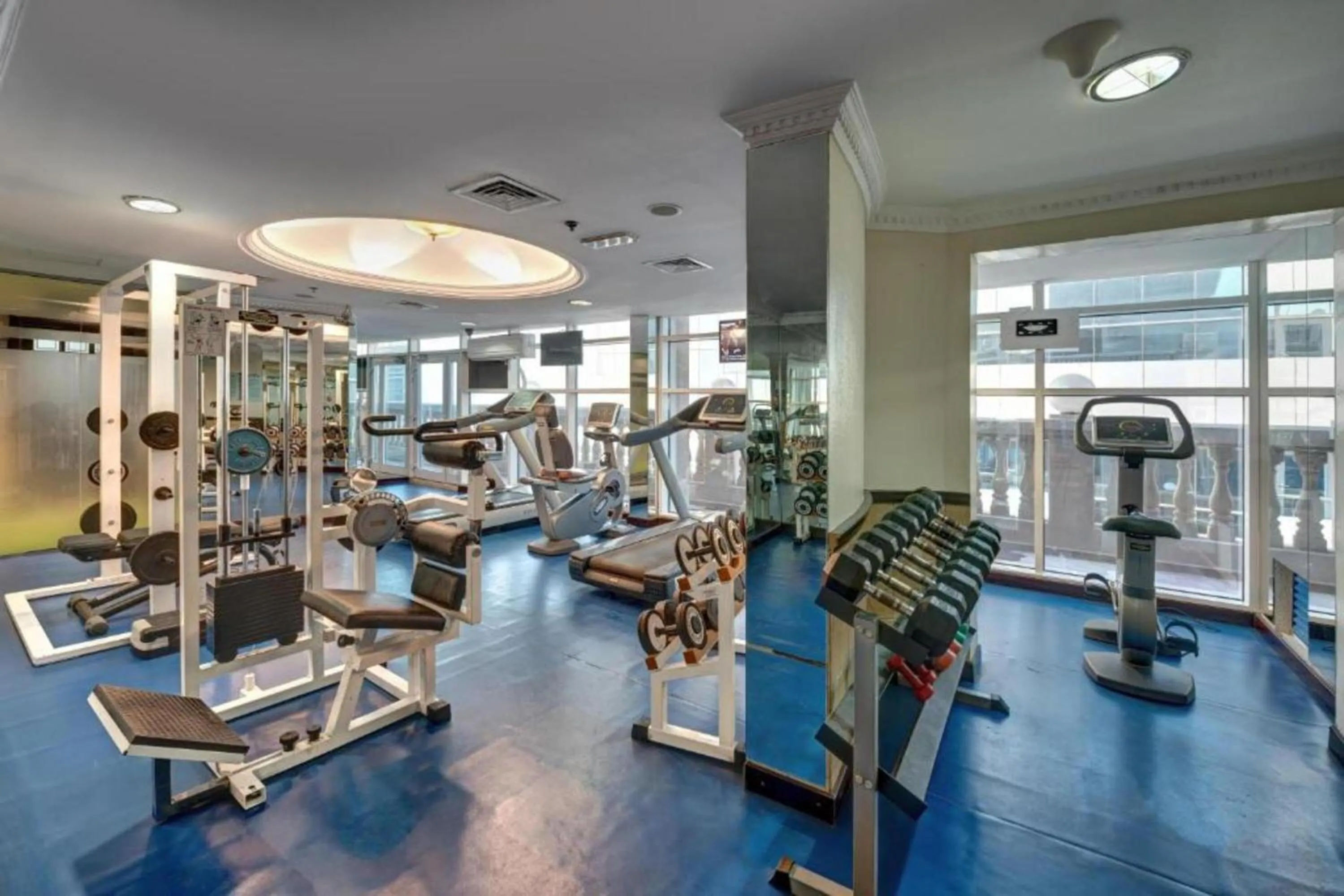 Fitness centre/facilities in Emirates Grand Hotel Opposite DIFC