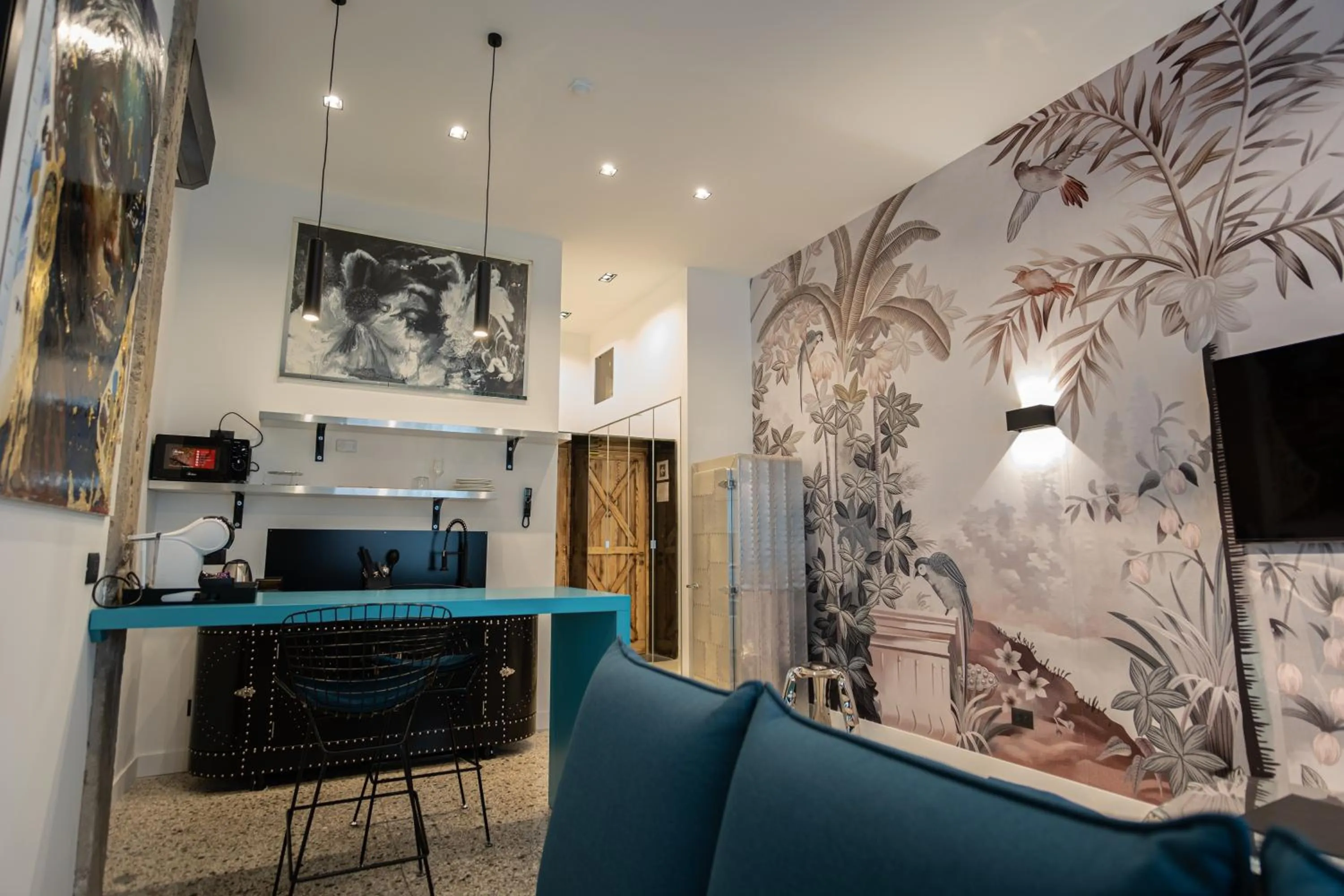 TV and multimedia in Palazzo Sebeto