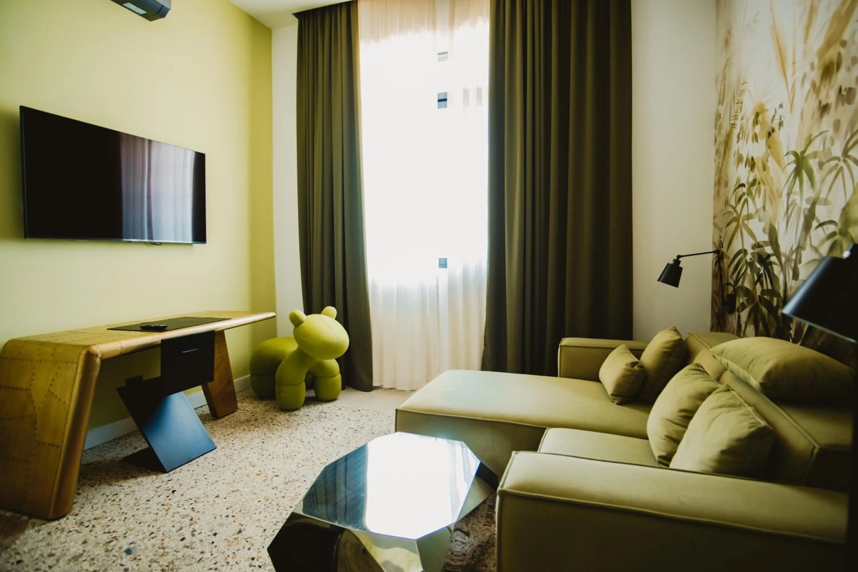 TV and multimedia in Palazzo Sebeto