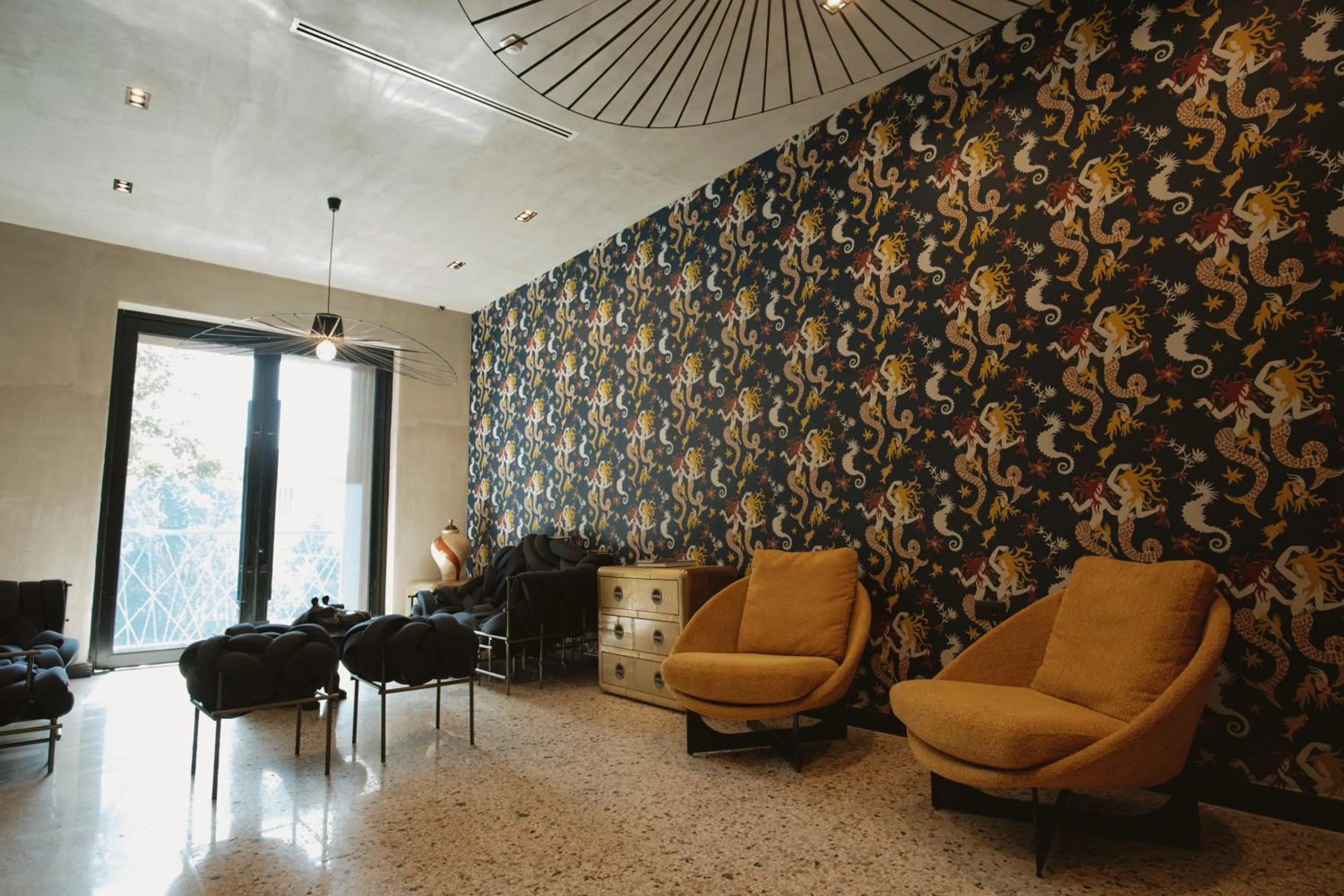 Communal lounge/ TV room in Palazzo Sebeto