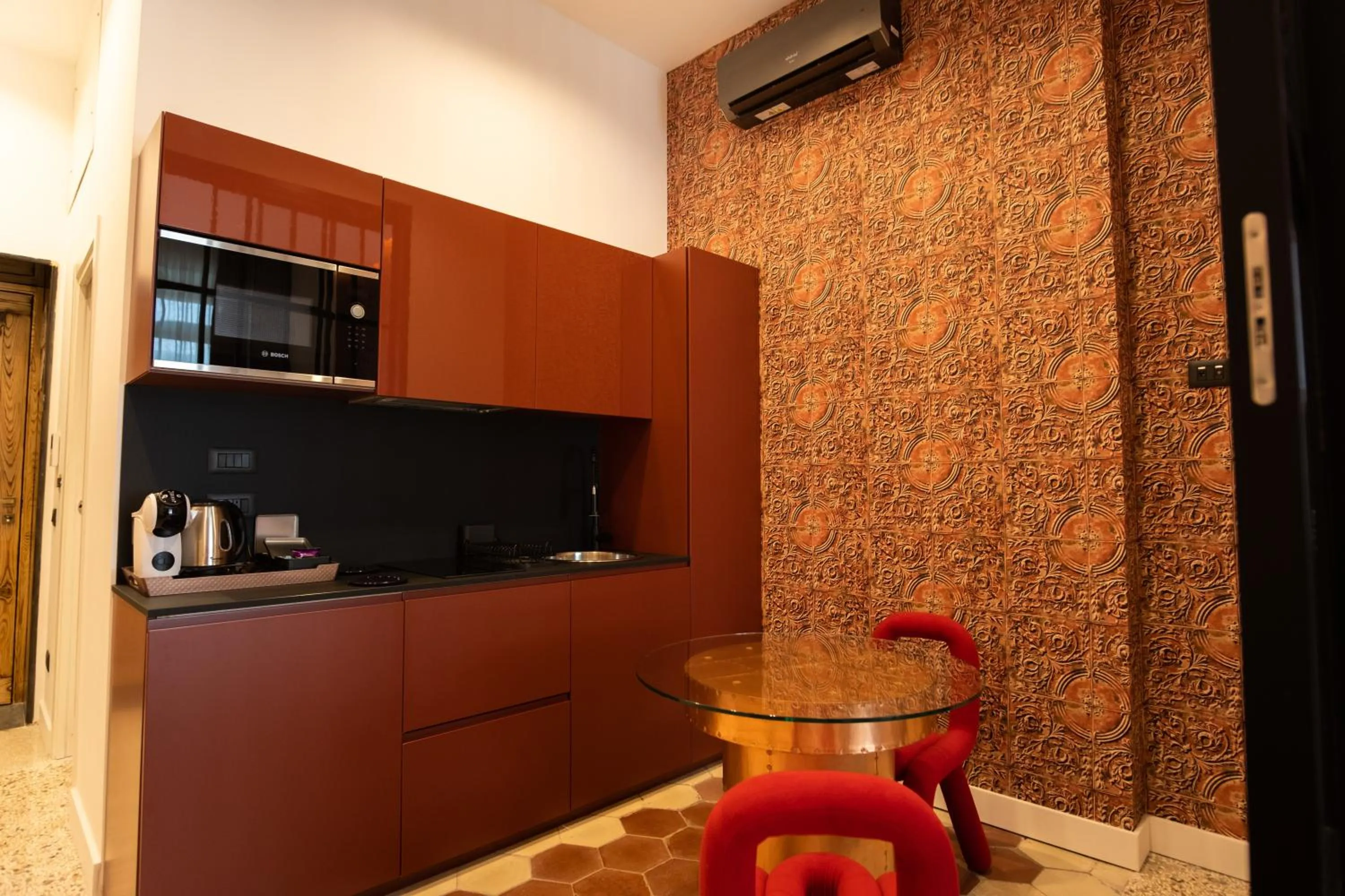 Coffee/tea facilities in Palazzo Sebeto