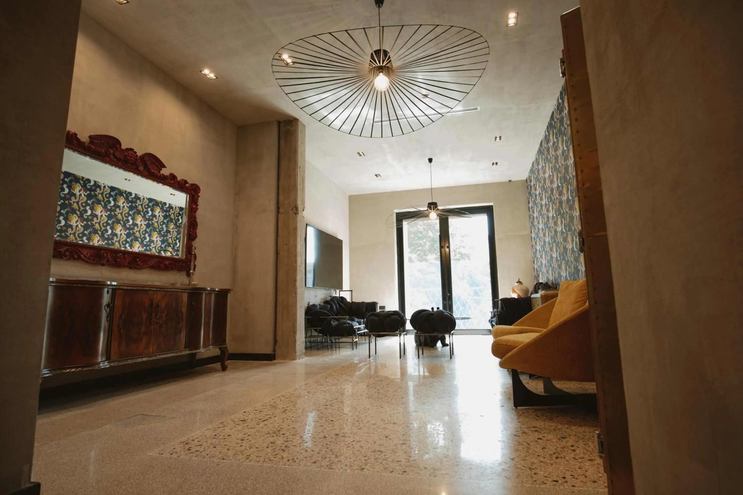 Communal lounge/ TV room in Palazzo Sebeto