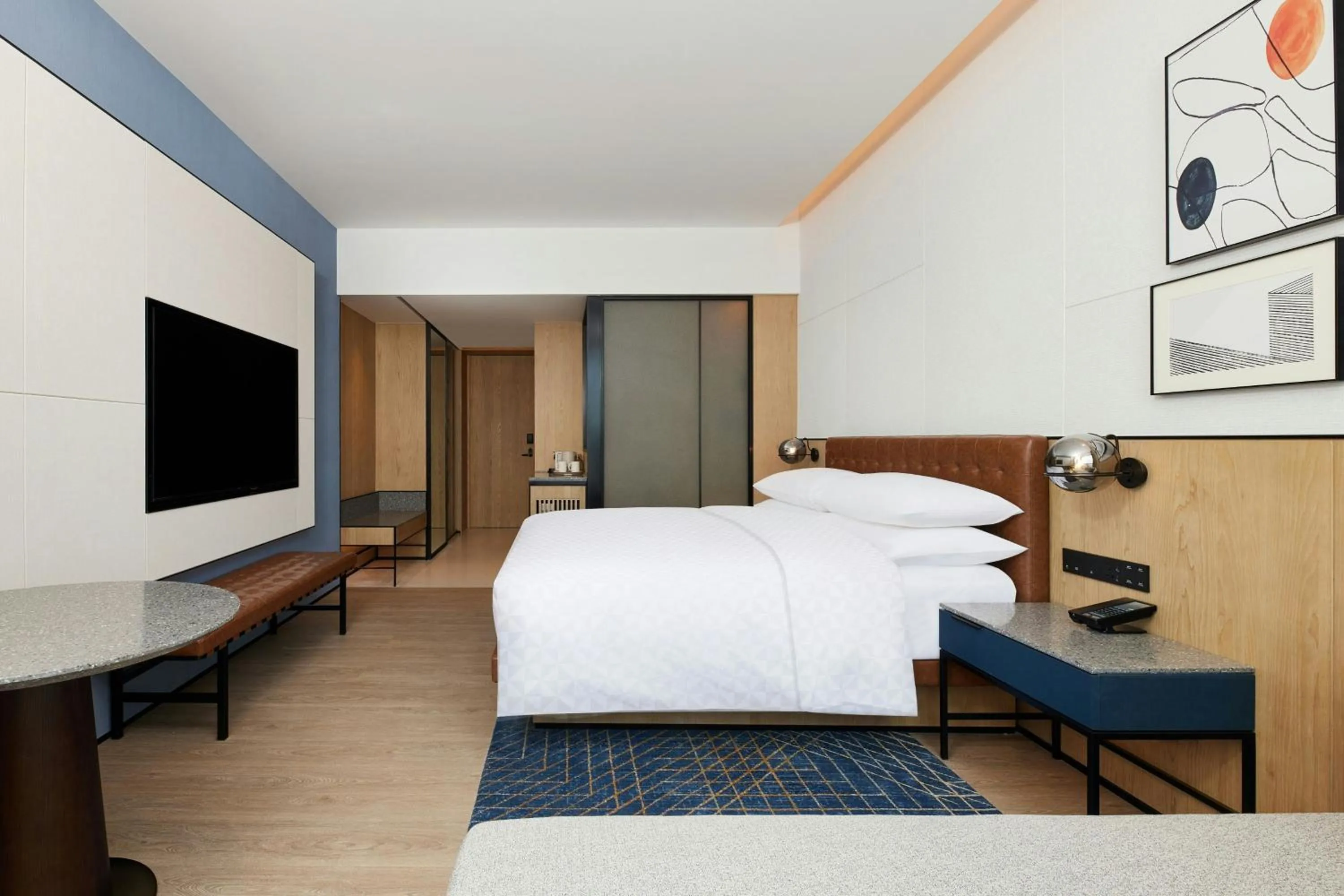 Photo of the whole room, Bed in Four Points by Sheraton Shanghai International Tourism and Resorts Zone