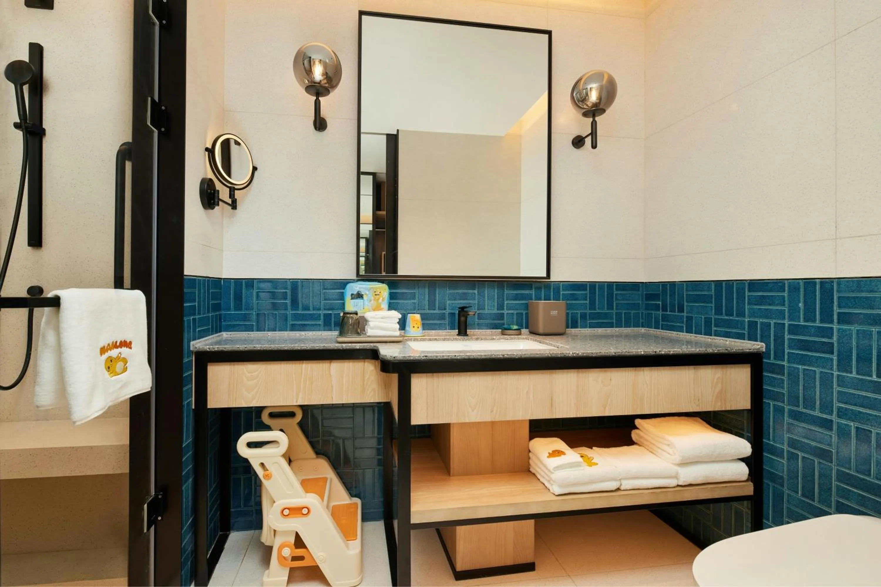 Bathroom in Four Points by Sheraton Shanghai International Tourism and Resorts Zone