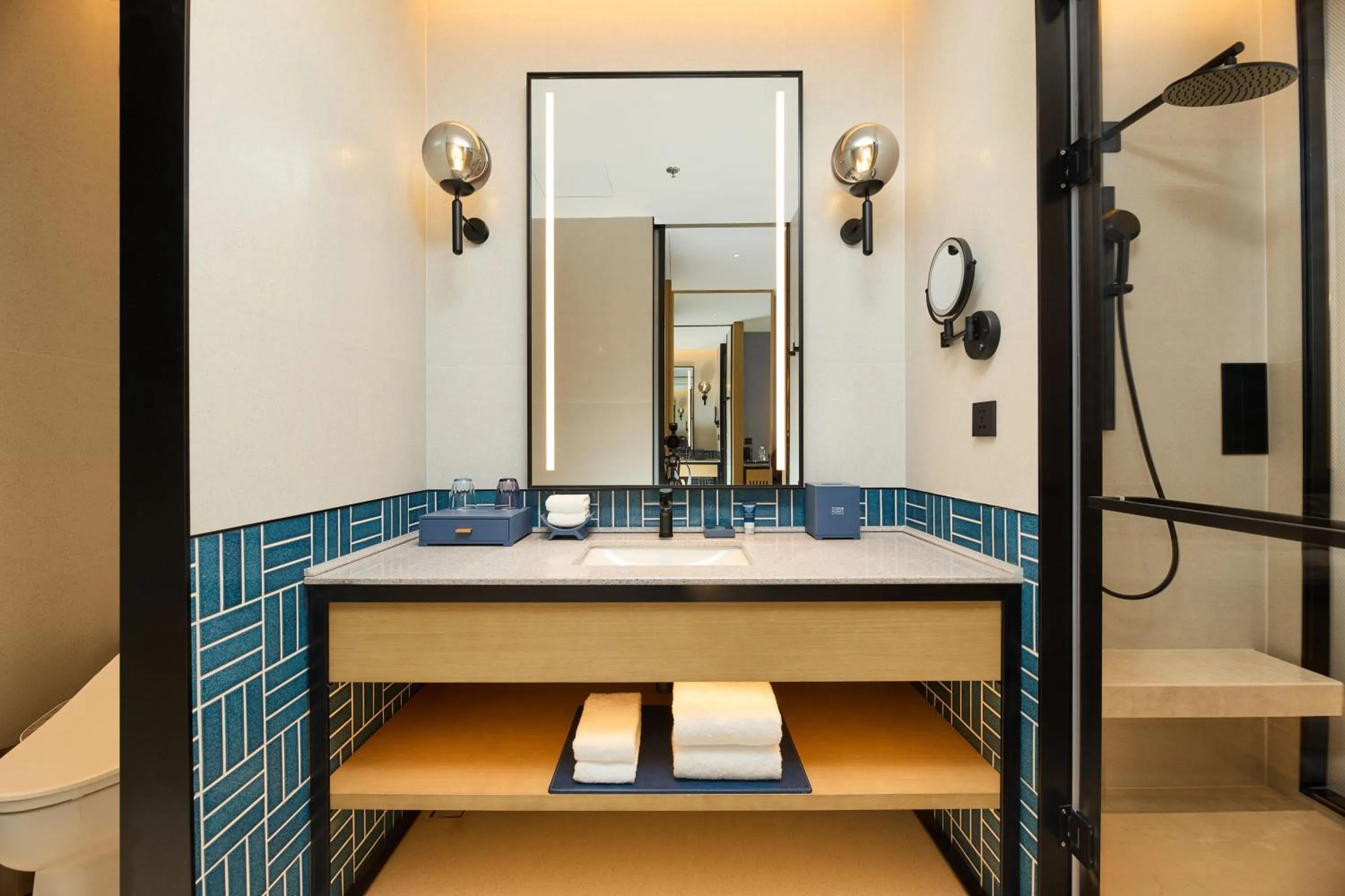 Toilet in Four Points by Sheraton Qingdao, Chengyang East