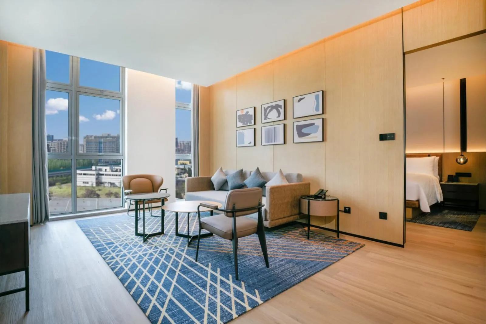 Living room in Four Points by Sheraton Qingdao, Chengyang East